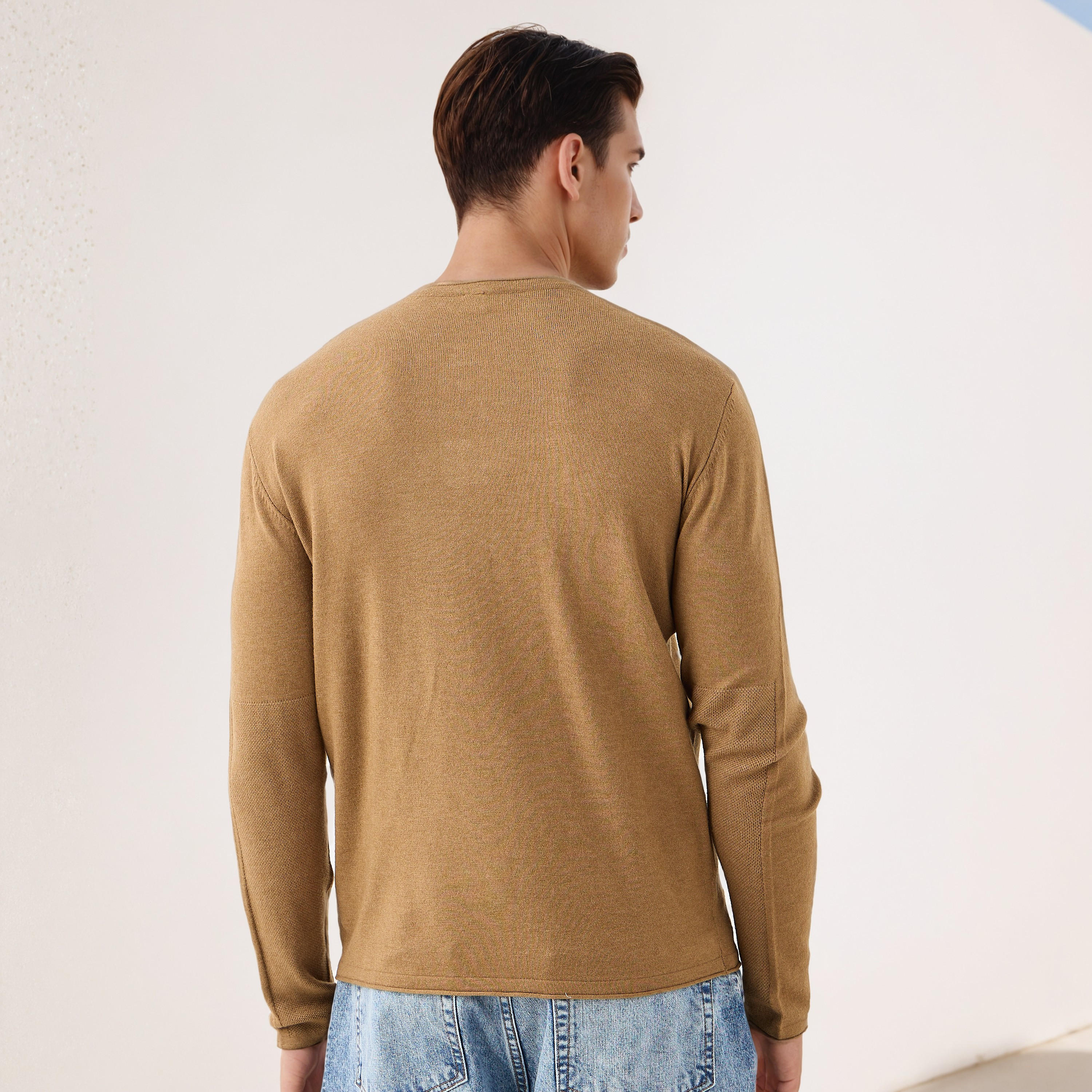 كنزة بياقة هينلي وأكمام طويلة-men-clothing-sweatersandpullovers-image-4