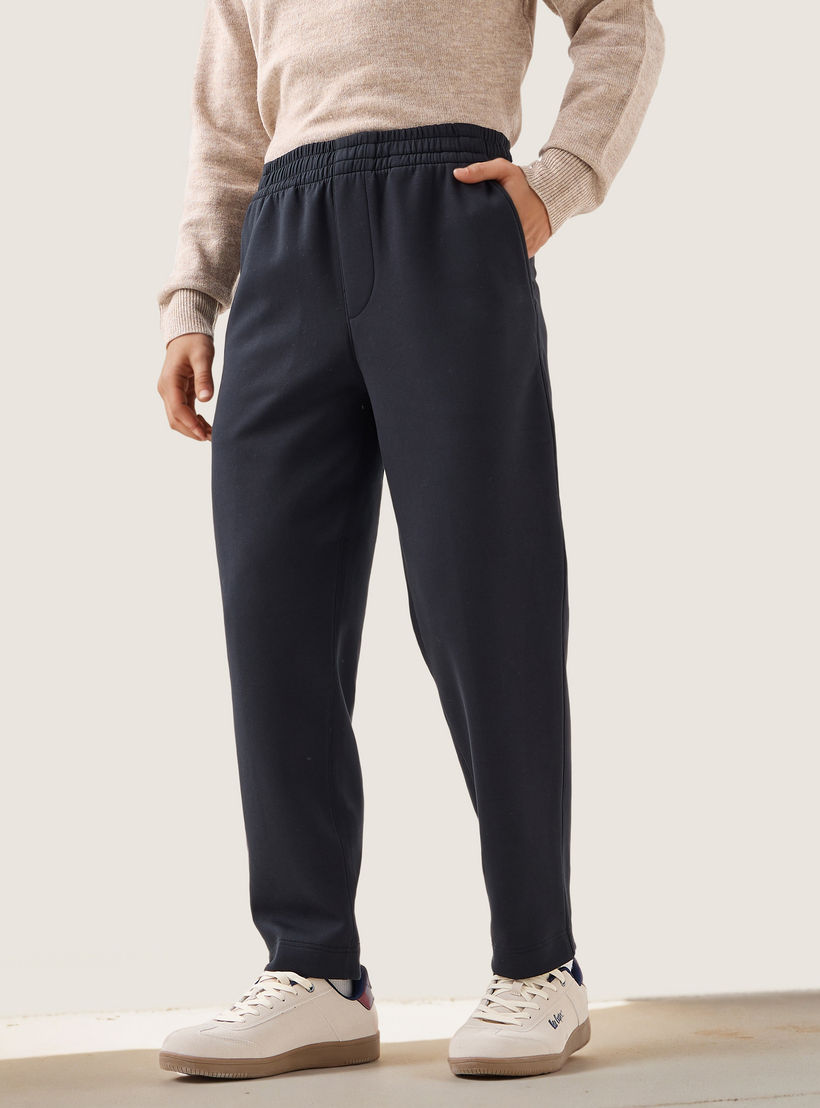 بنطلون رياضي بقصّة عادية وخصر مرن للرجال-men-clothing-bottoms-joggers-image-1