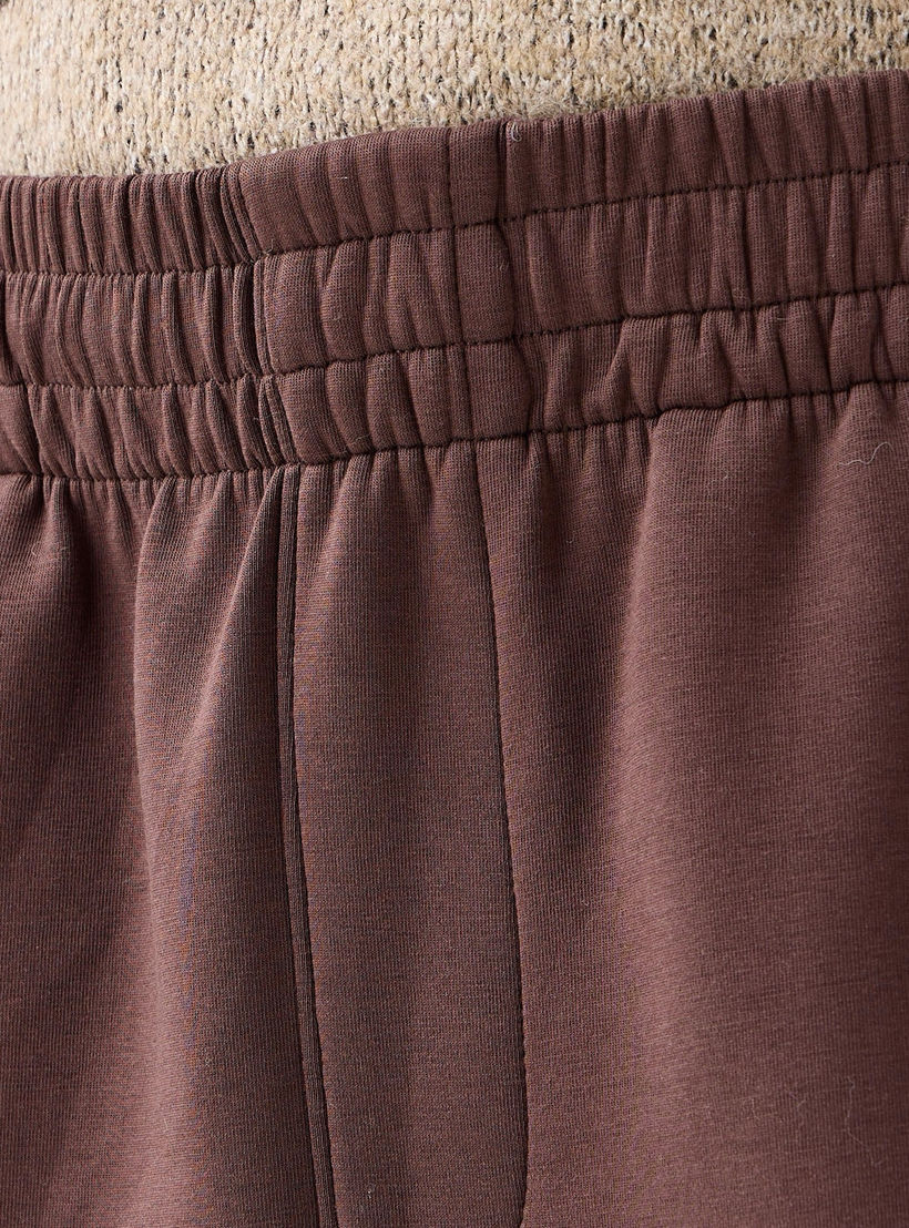 بنطلون رياضي بقصّة عادية وخصر مرن للرجال-men-clothing-bottoms-joggers-image-5