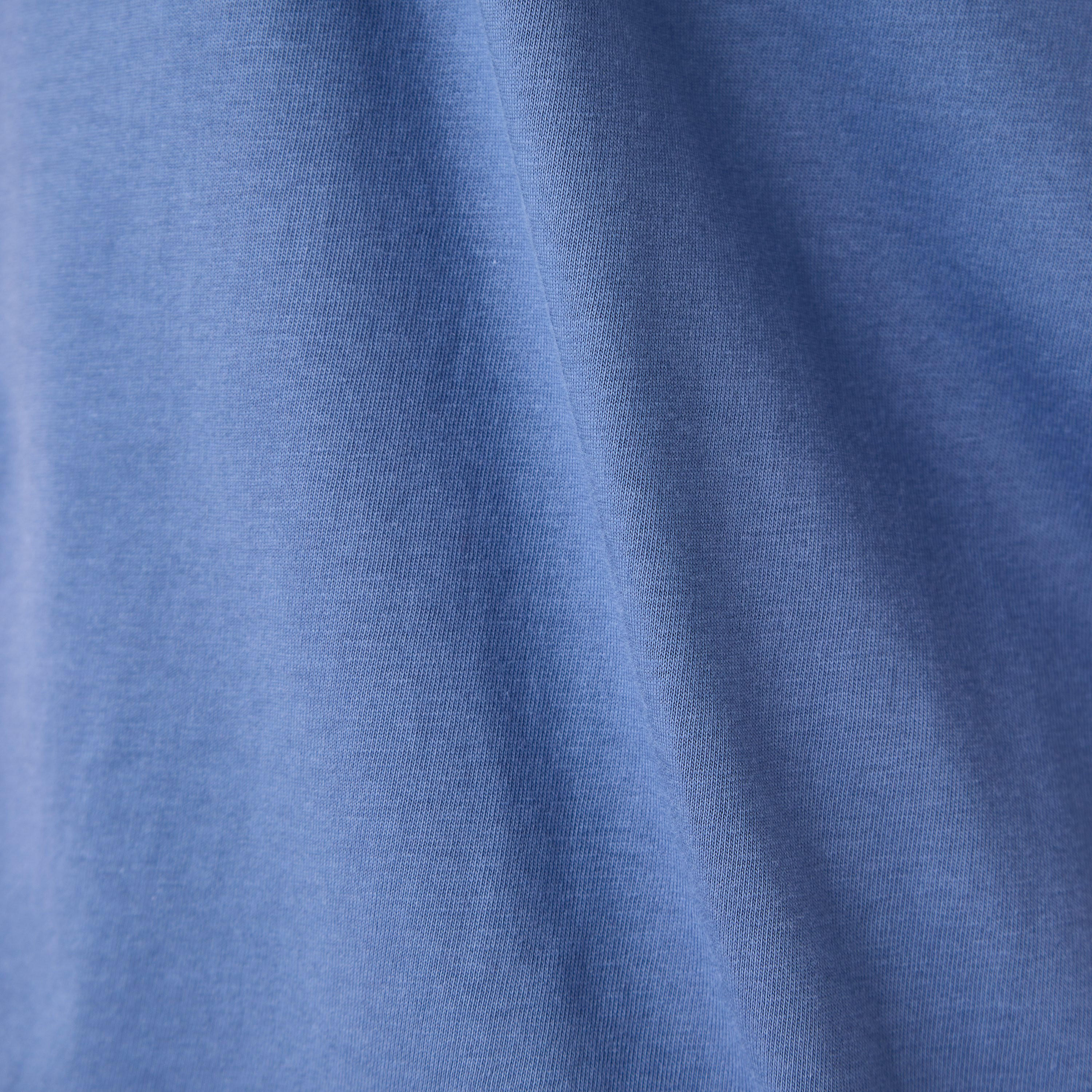 تيشيرت بياقة ضيقة وطبعات تايبوجرافيك-men-clothing-tshirtsandpolos-tshirts-image-1