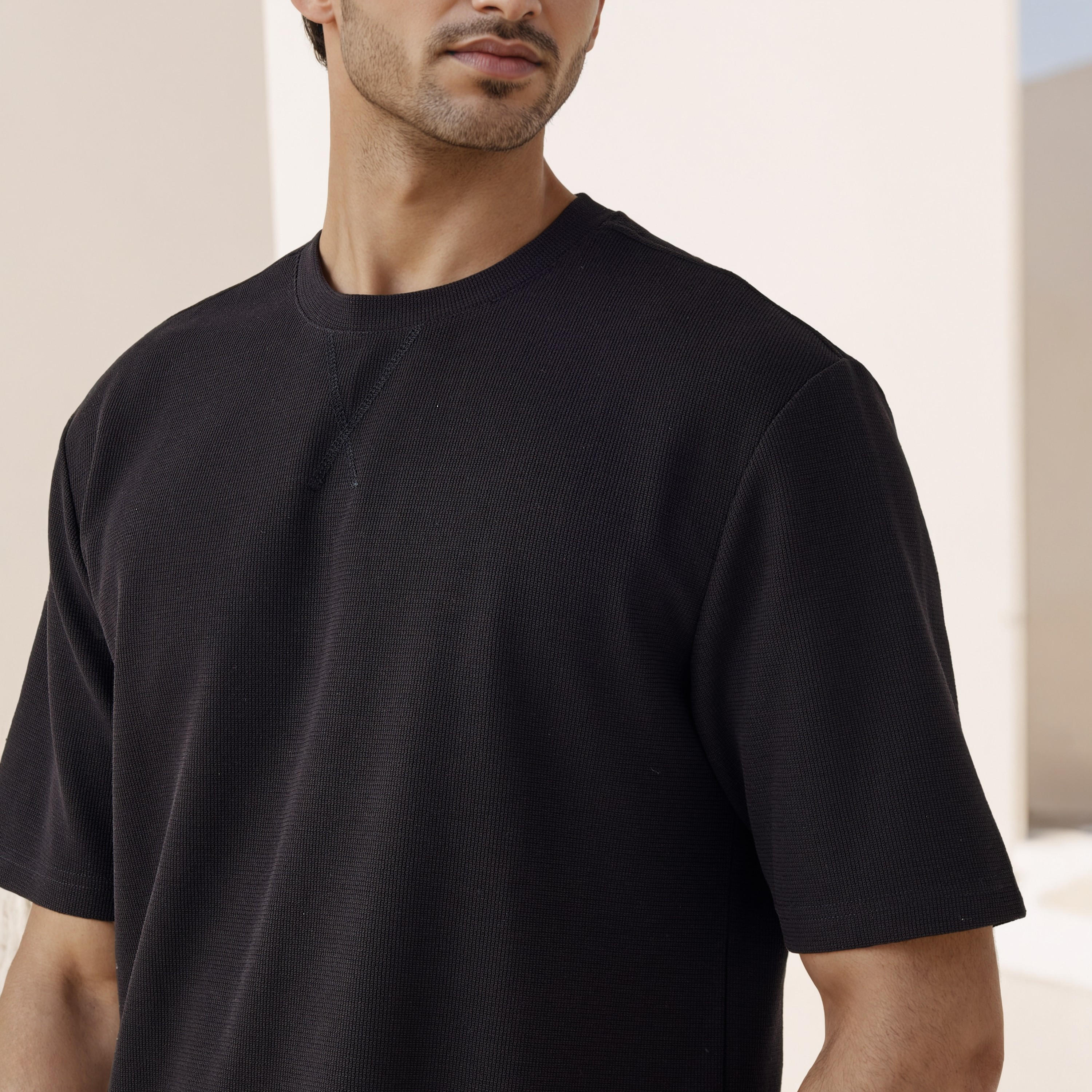 تيشيرت بارز الملمس بقصّة مريحة-men-clothing-tshirtsandpolos-tshirts-image-4
