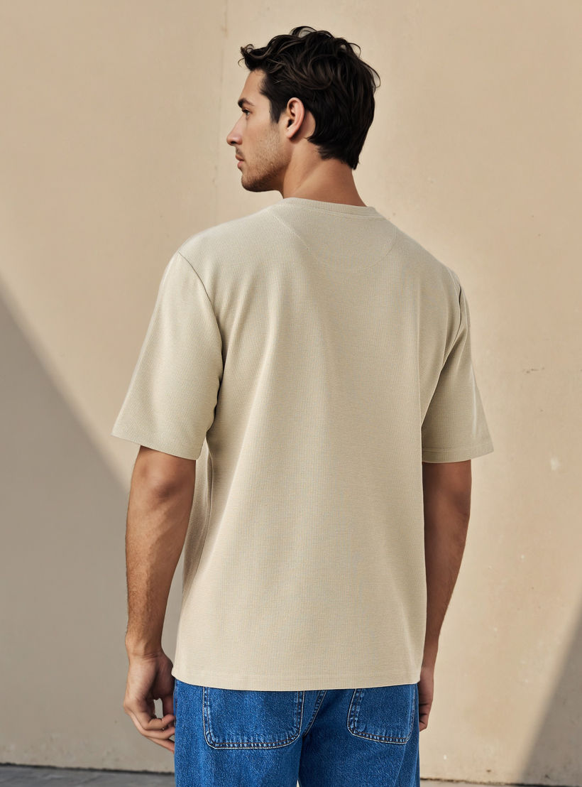 Relaxed Fit Textured T-shirt-men-clothing-tshirtsandpolos-tshirts-image-3