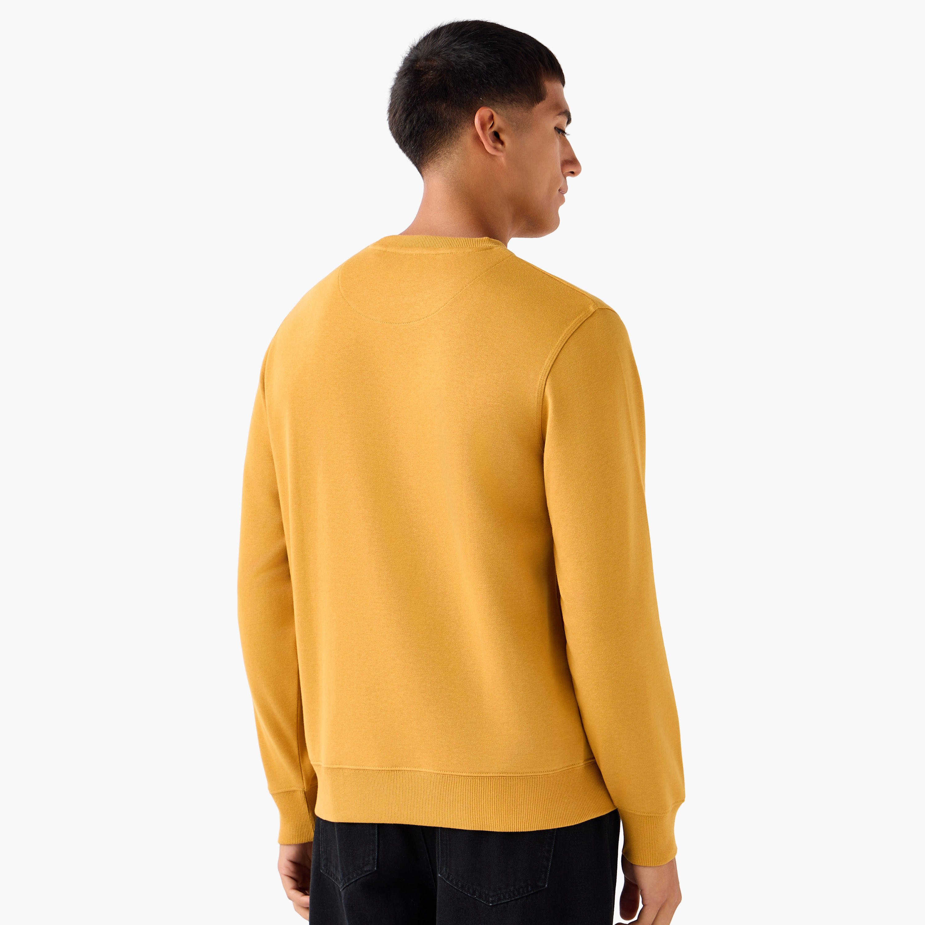 سويت شيرت رجالي برقبة ضيقة-men-winterwear-hoodiesandsweatshirts-image-4