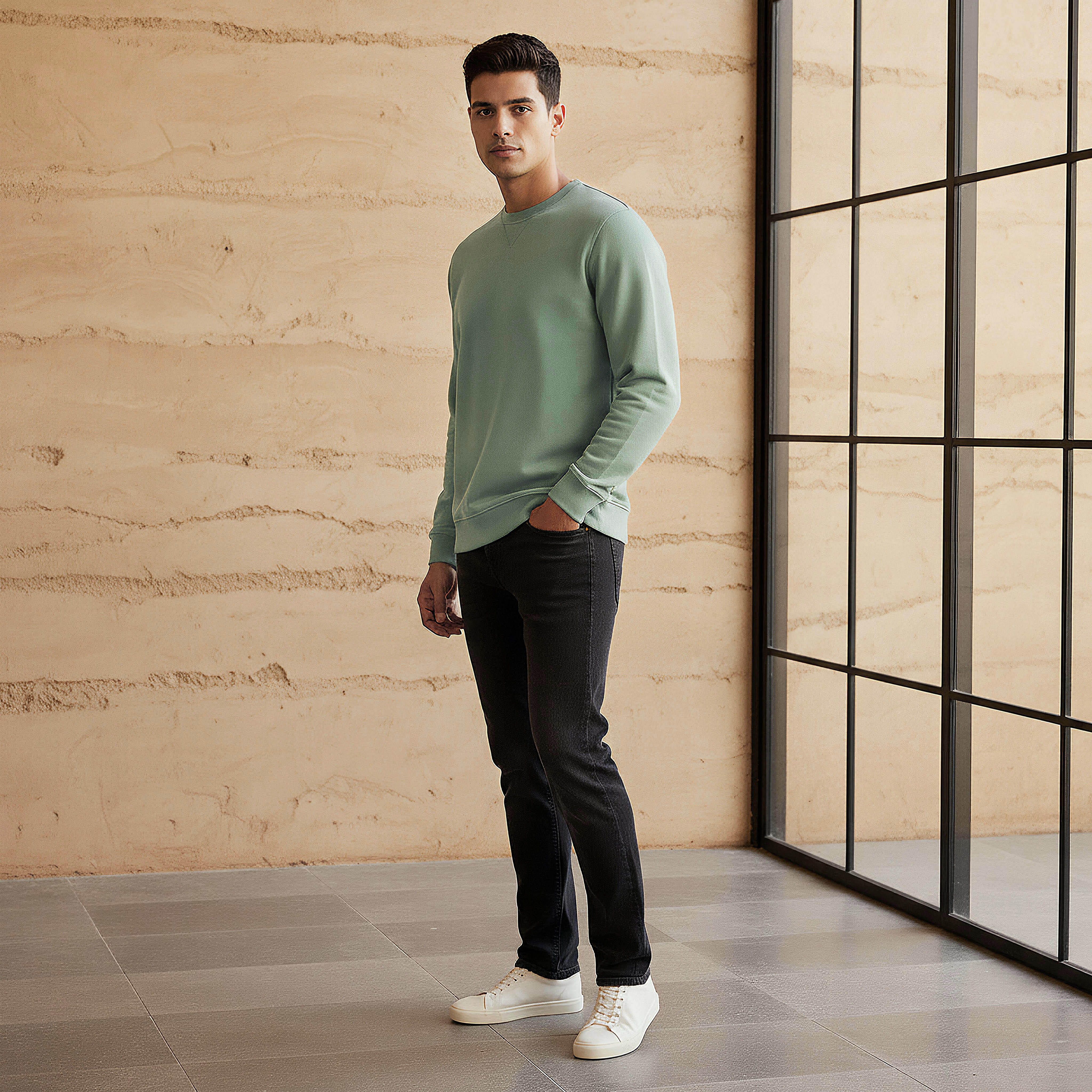 سويت شيرت رجالي بياقة ضيقة وقصة عادية-men-winterwear-hoodiesandsweatshirts-image-3