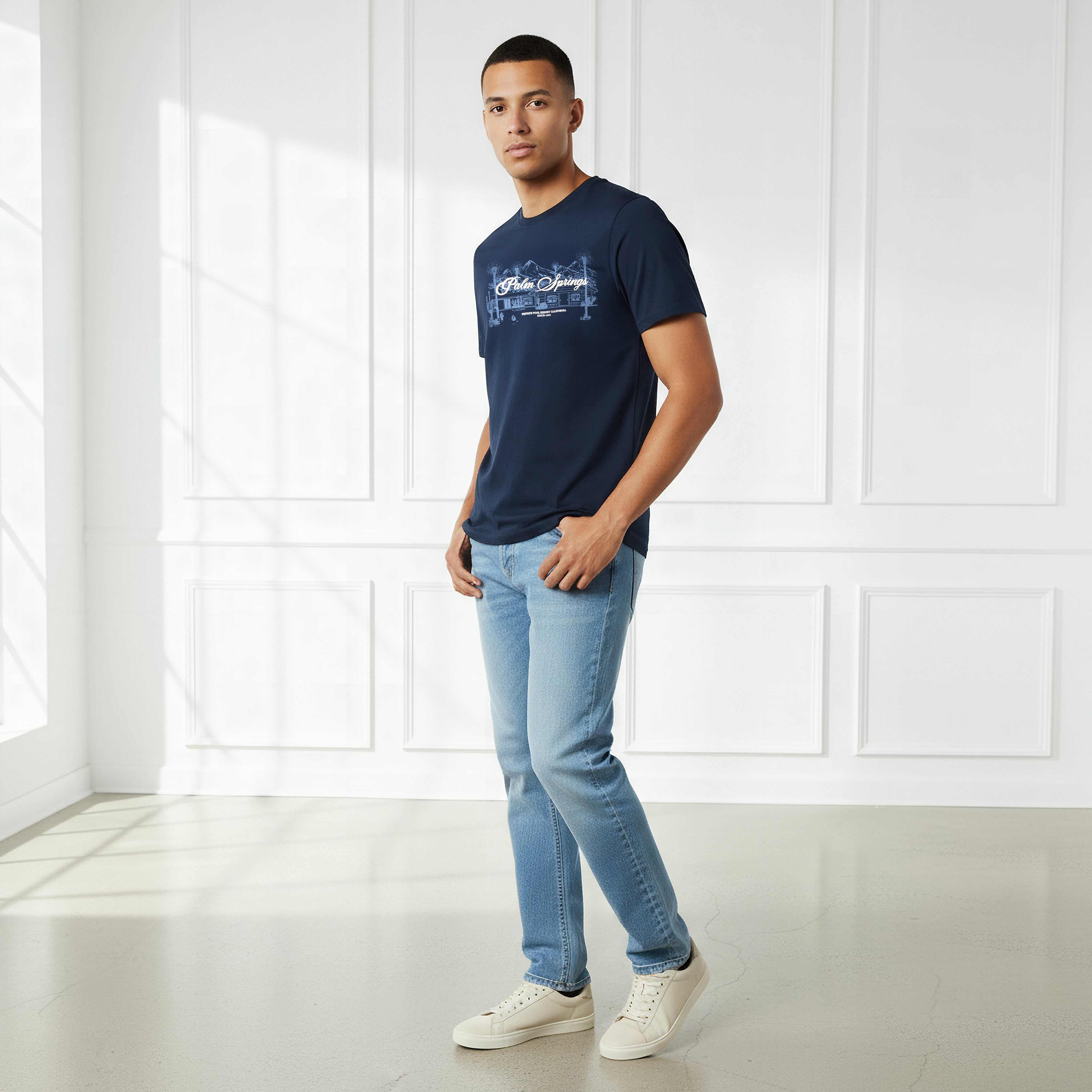 تيشيرت بقصة سليم وياقة ضيقة وأكمام قصيرة وطبعات للرجال-men-clothing-tshirtsandpolos-tshirts-image-2