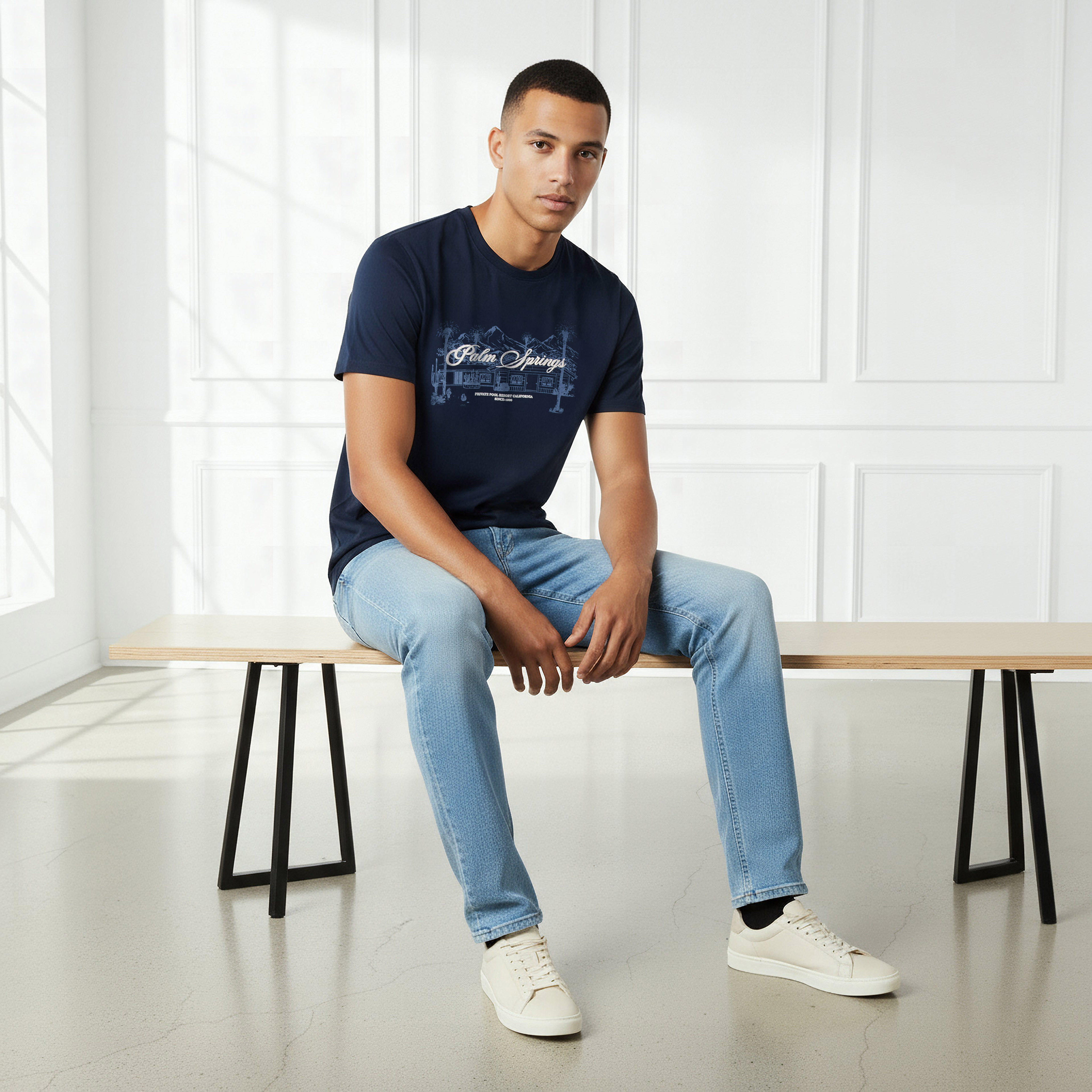 تيشيرت بقصة سليم وياقة ضيقة وأكمام قصيرة وطبعات للرجال-men-clothing-tshirtsandpolos-tshirts-image-5