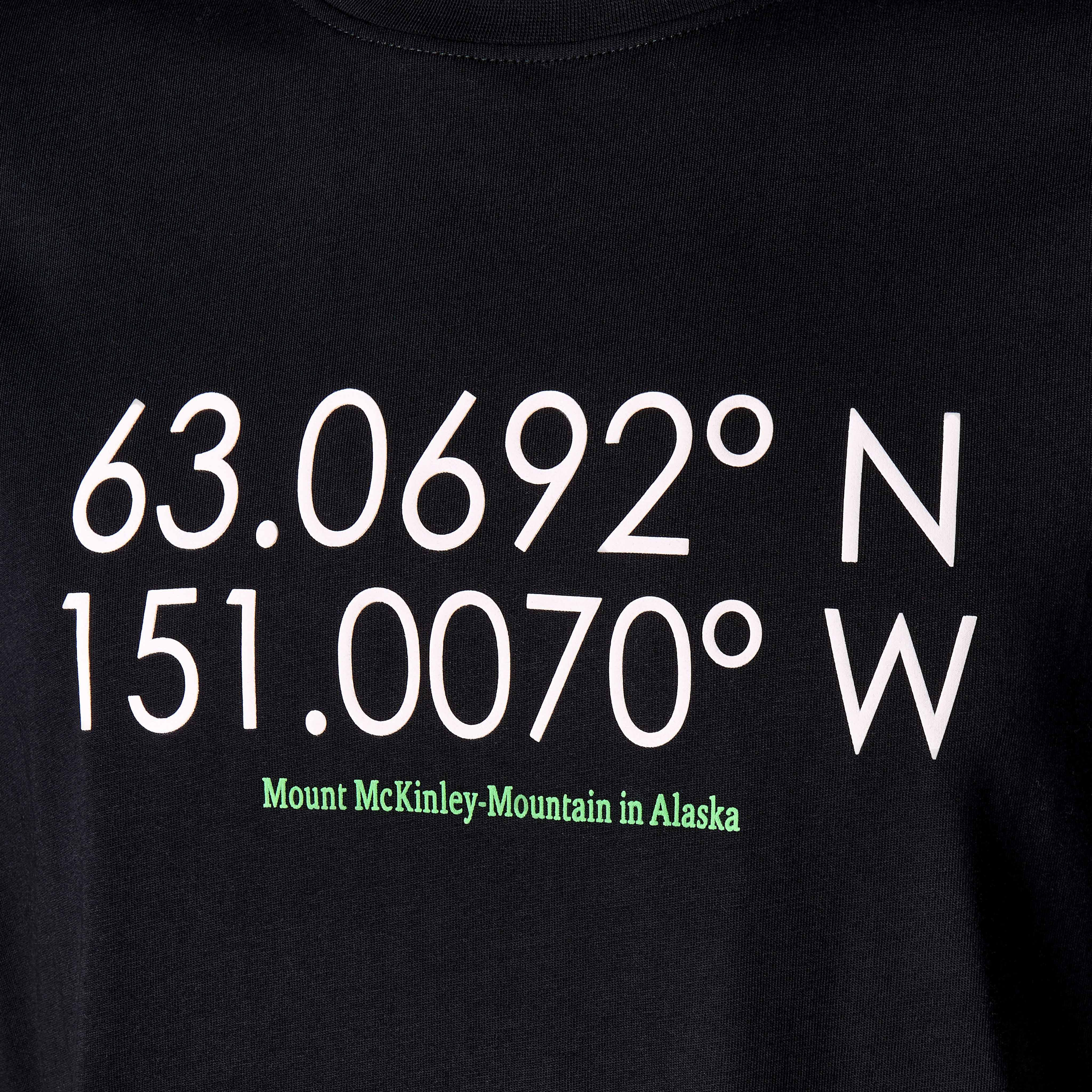 تيشيرت بقصة سليم وياقة ضيقة وأكمام قصيرة وطبعات للرجال-men-clothing-tshirtsandpolos-tshirts-image-4