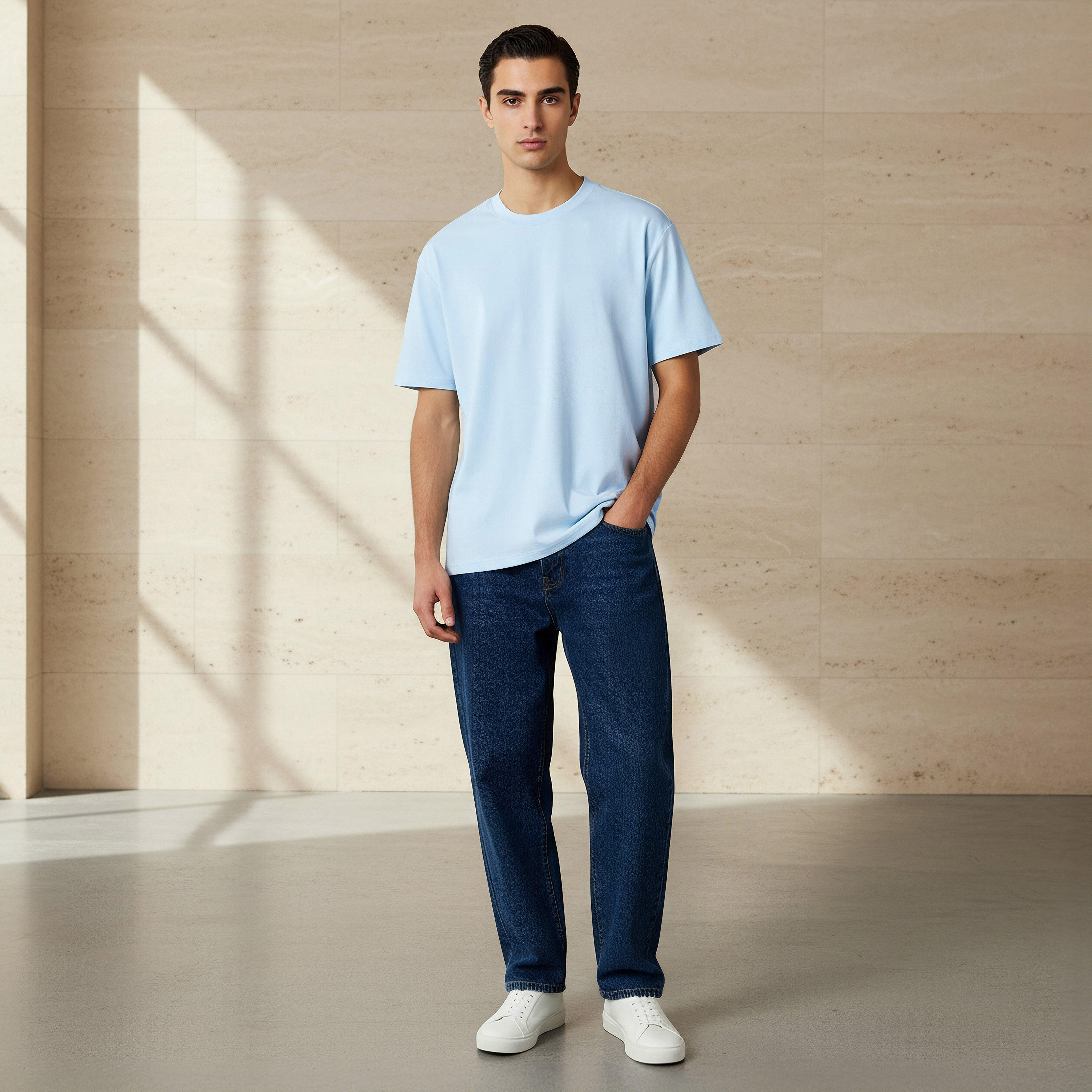 تيشيرت رجالي بقصة مريحة وياقة ضيقة وأكمام قصيرة-men-clothing-tshirtsandpolos-tshirts-image-3