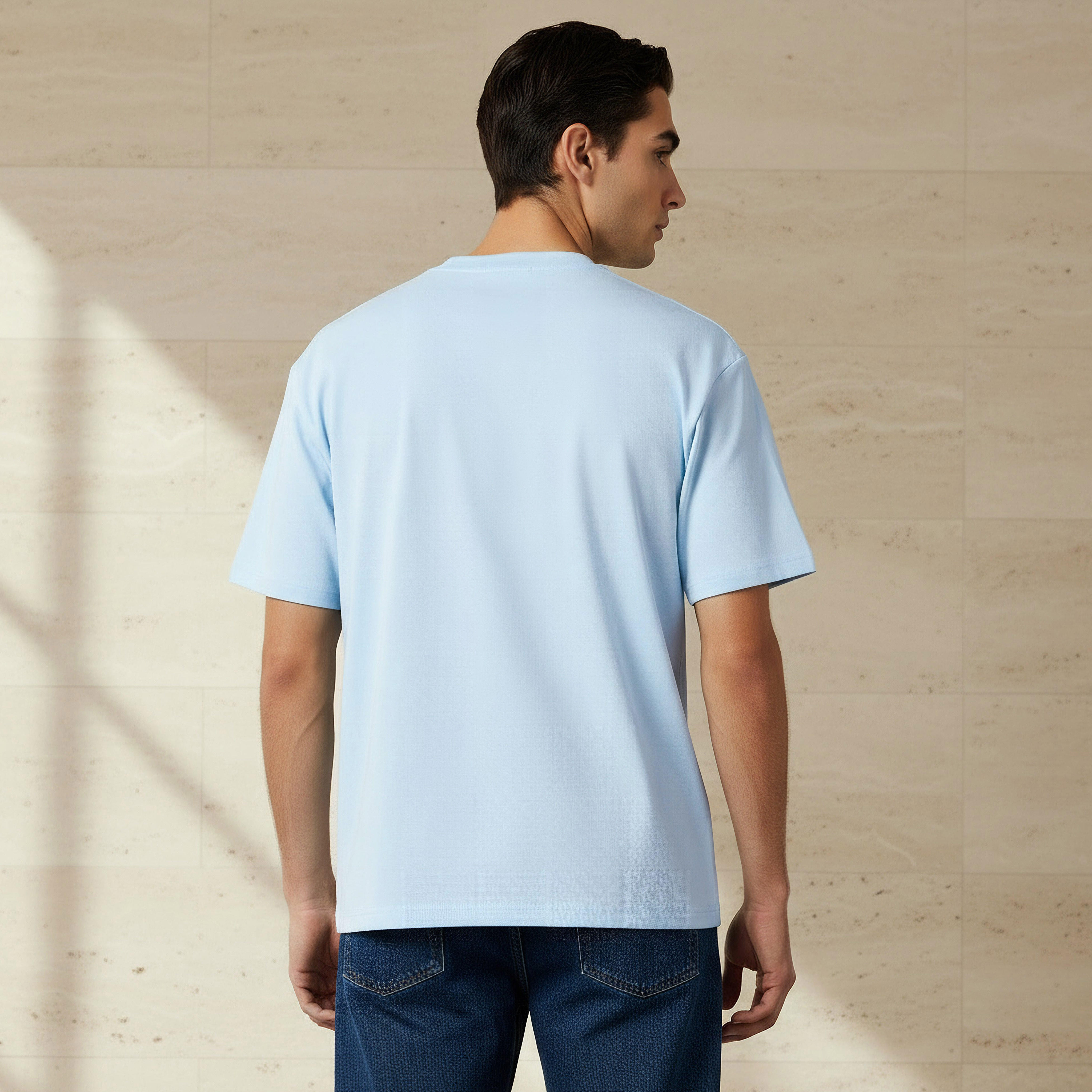 تيشيرت رجالي بقصة مريحة وياقة ضيقة وأكمام قصيرة-men-clothing-tshirtsandpolos-tshirts-image-2