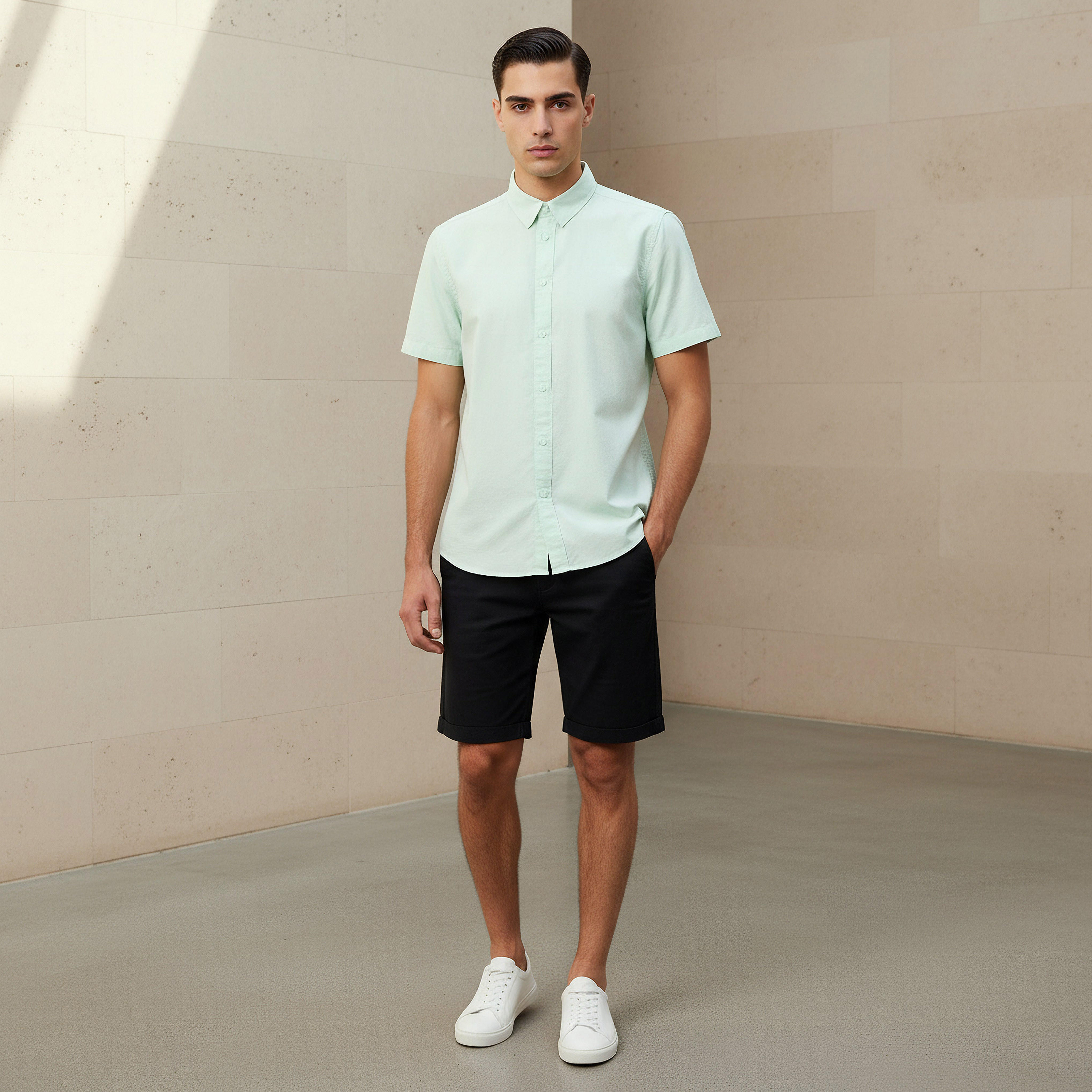 قميص رجالي بأكمام قصيرة وياقة بأزرار وقصة عادية-men-clothing-shirts-image-2