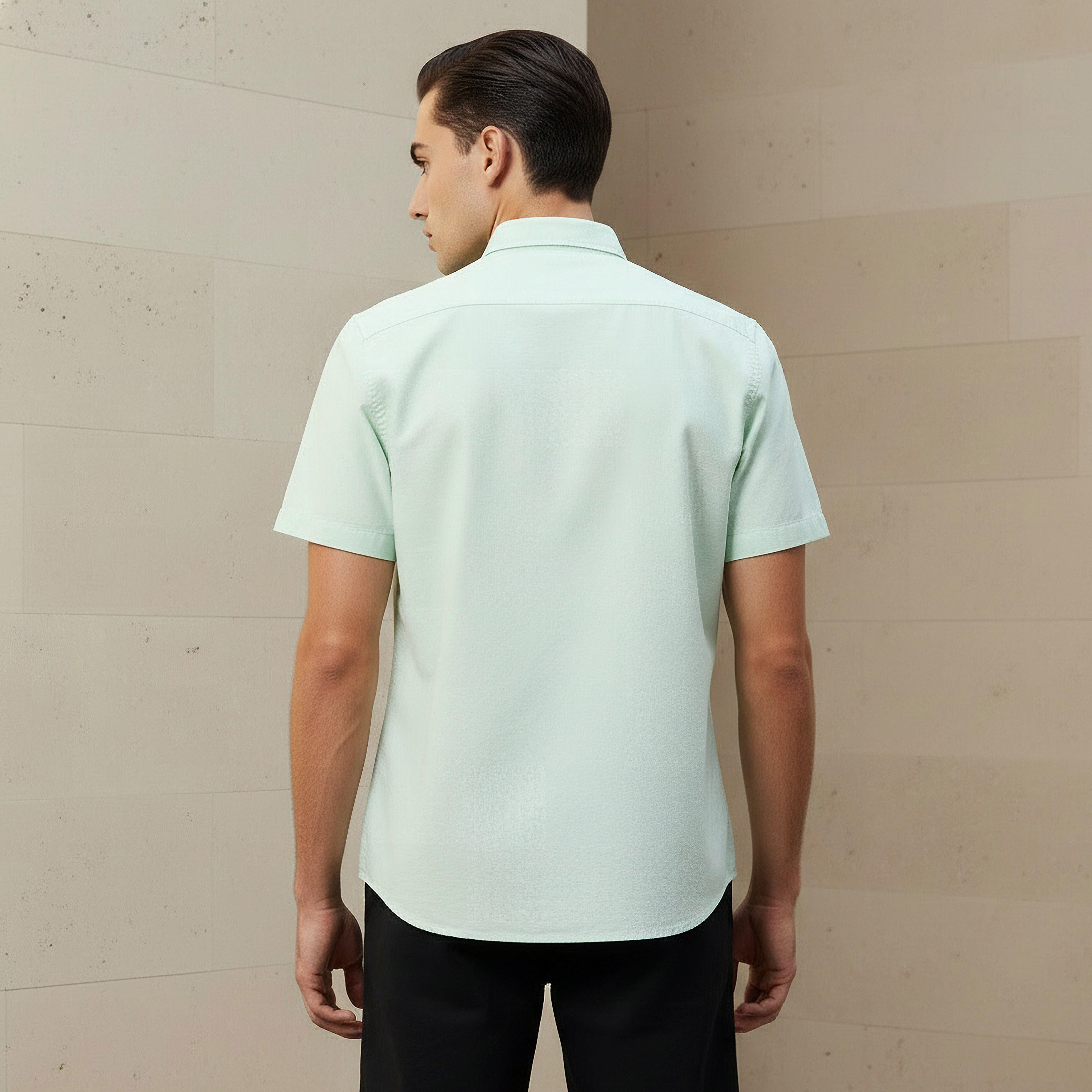 قميص رجالي بأكمام قصيرة وياقة بأزرار وقصة عادية-men-clothing-shirts-image-3