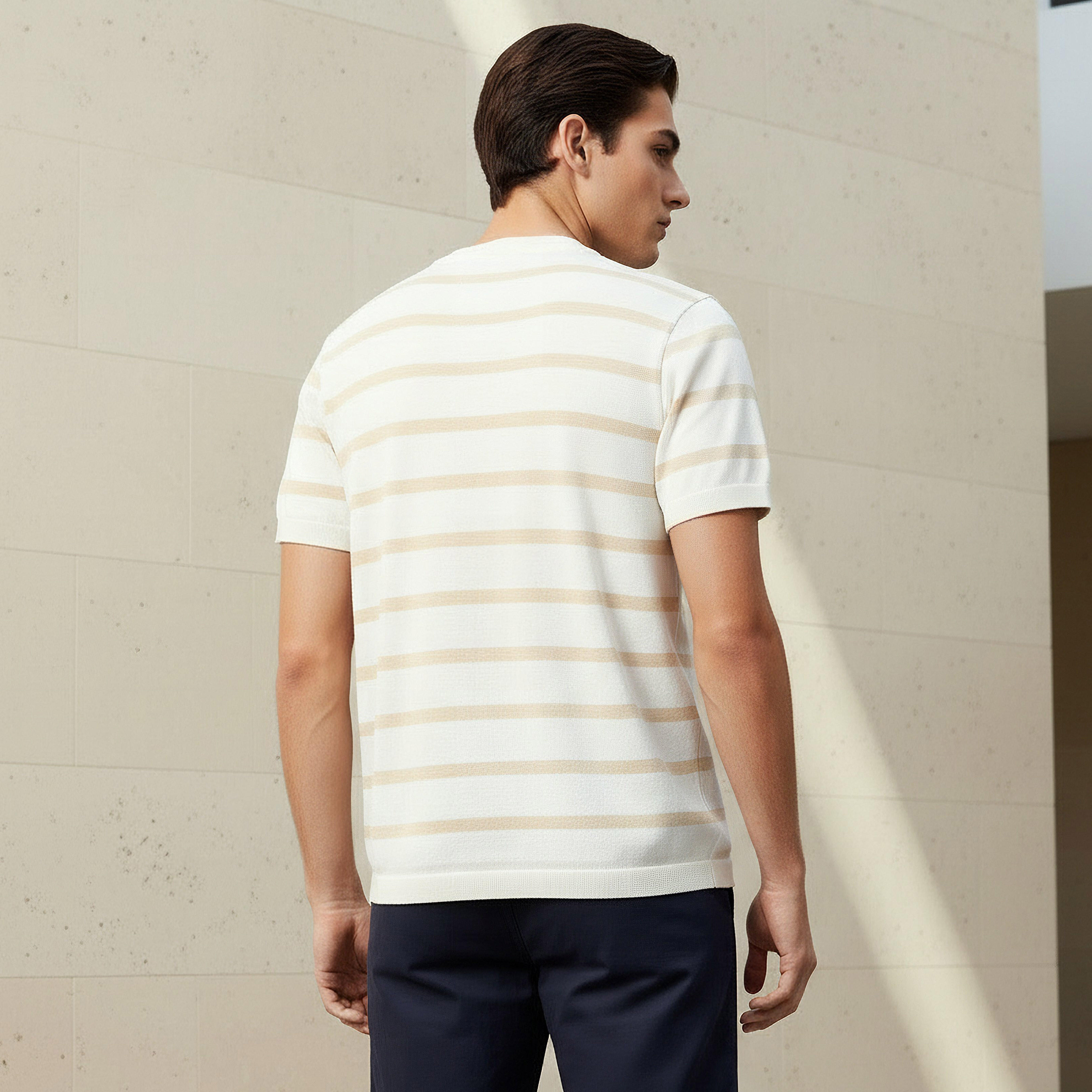 تيشيرت بقصّة عادية وياقة مستديرة وأكمام قصيرة مخطّط للرجال-men-clothing-tshirtsandpolos-tshirts-image-3