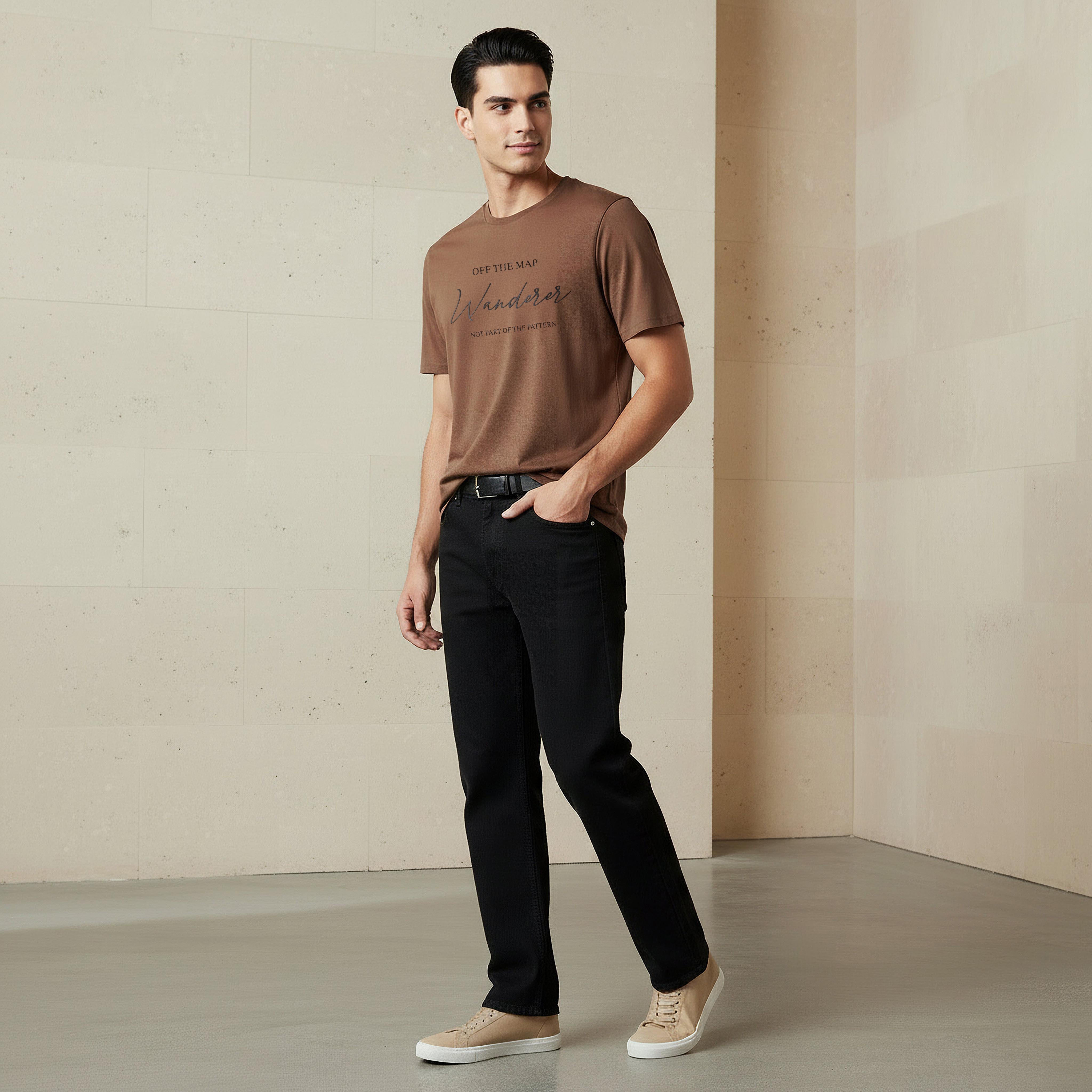 تيشيرت بقصة سليم وياقة ضيقة وأكمام قصيرة وطبعات للرجال-men-clothing-tshirtsandpolos-tshirts-image-2