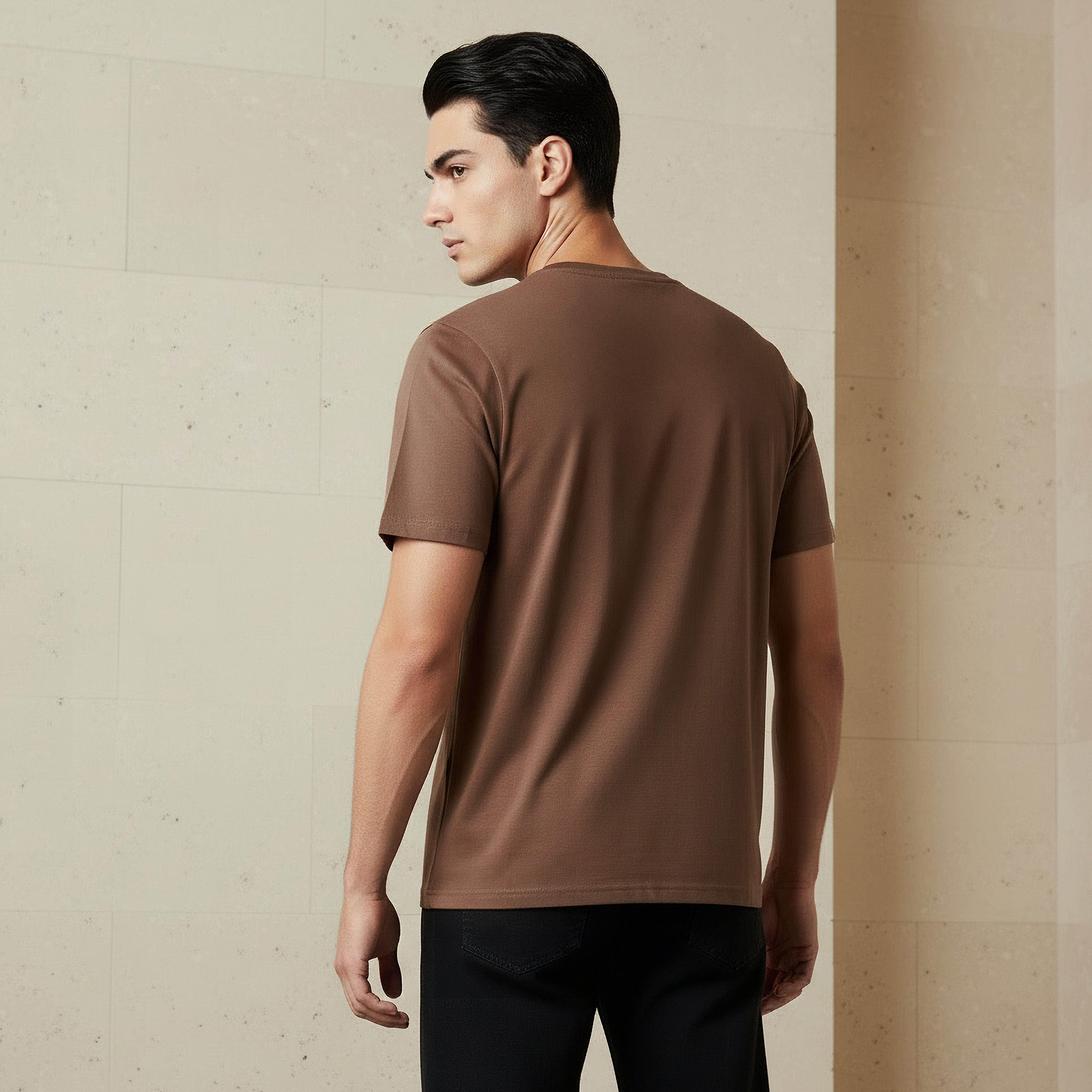 تيشيرت بقصة سليم وياقة ضيقة وأكمام قصيرة وطبعات للرجال-men-clothing-tshirtsandpolos-tshirts-image-3