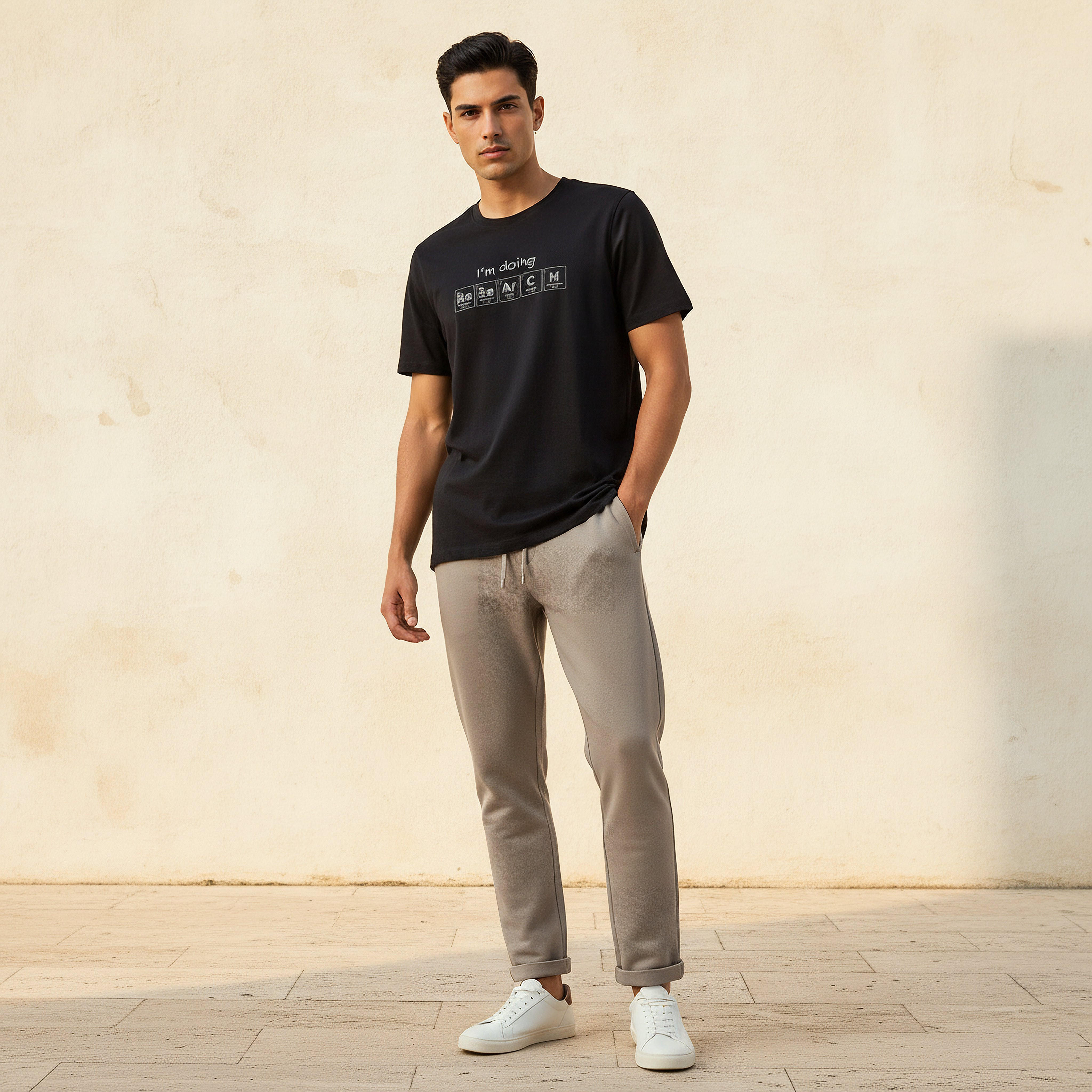 تيشيرت رجالي بقصة سليم وطبعات وياقة ضيقة وأكمام قصيرة-men-clothing-tshirtsandpolos-tshirts-image-2