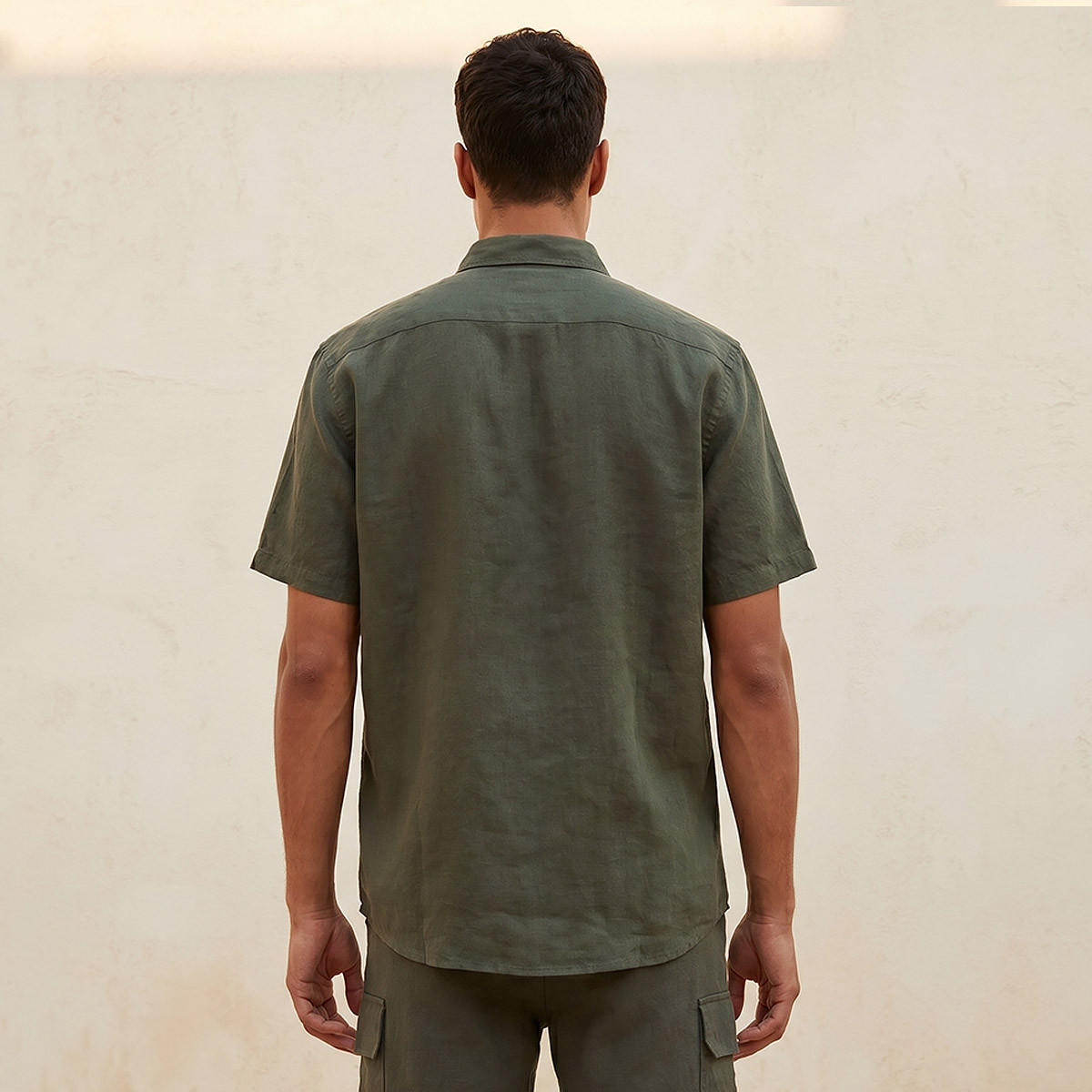 قميص من مزيج الكتان بقصّة عادية وياقة عادية للرجال-men-clothing-shirts-image-4