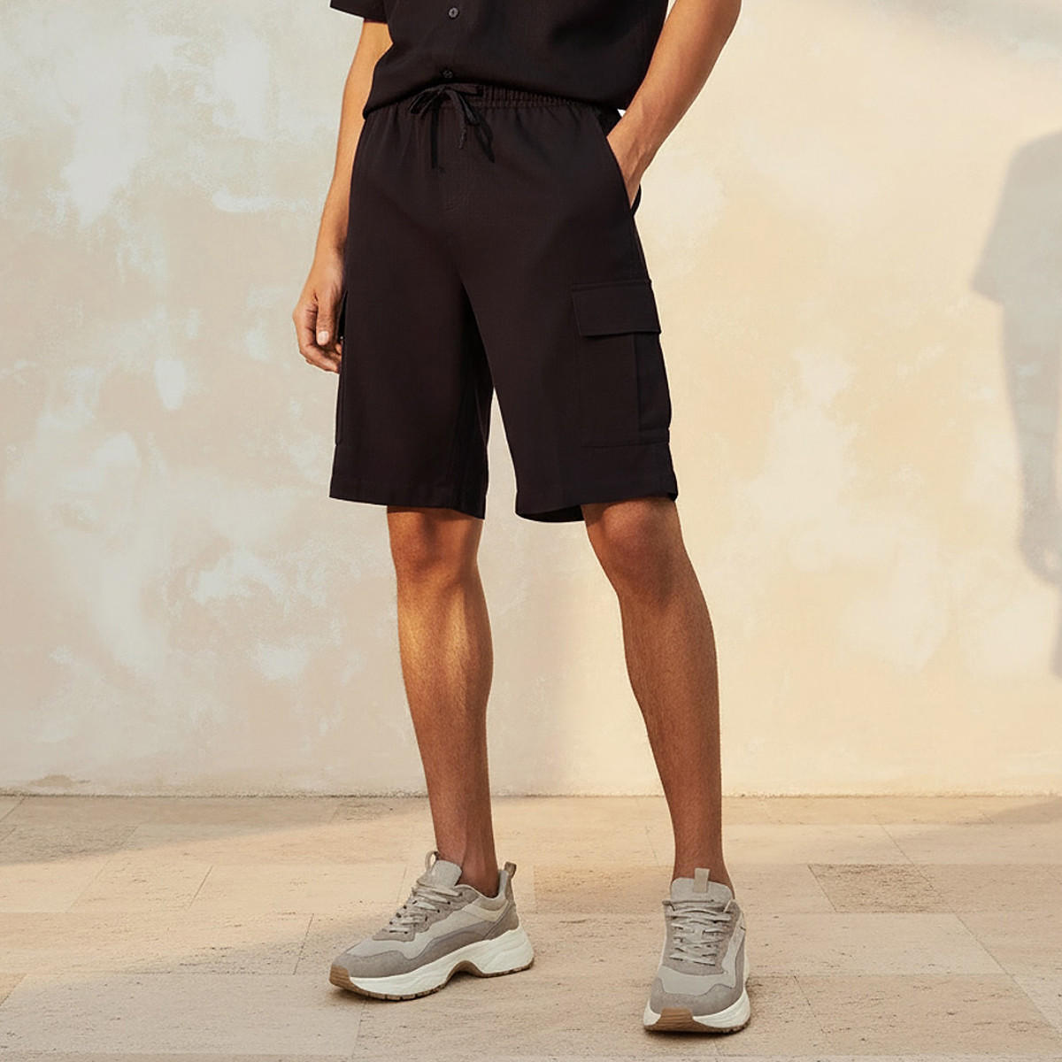 شورت كارجو من مزيج الكتان بقصّة عادية للرجال-men-clothing-bottoms-shorts-image-1