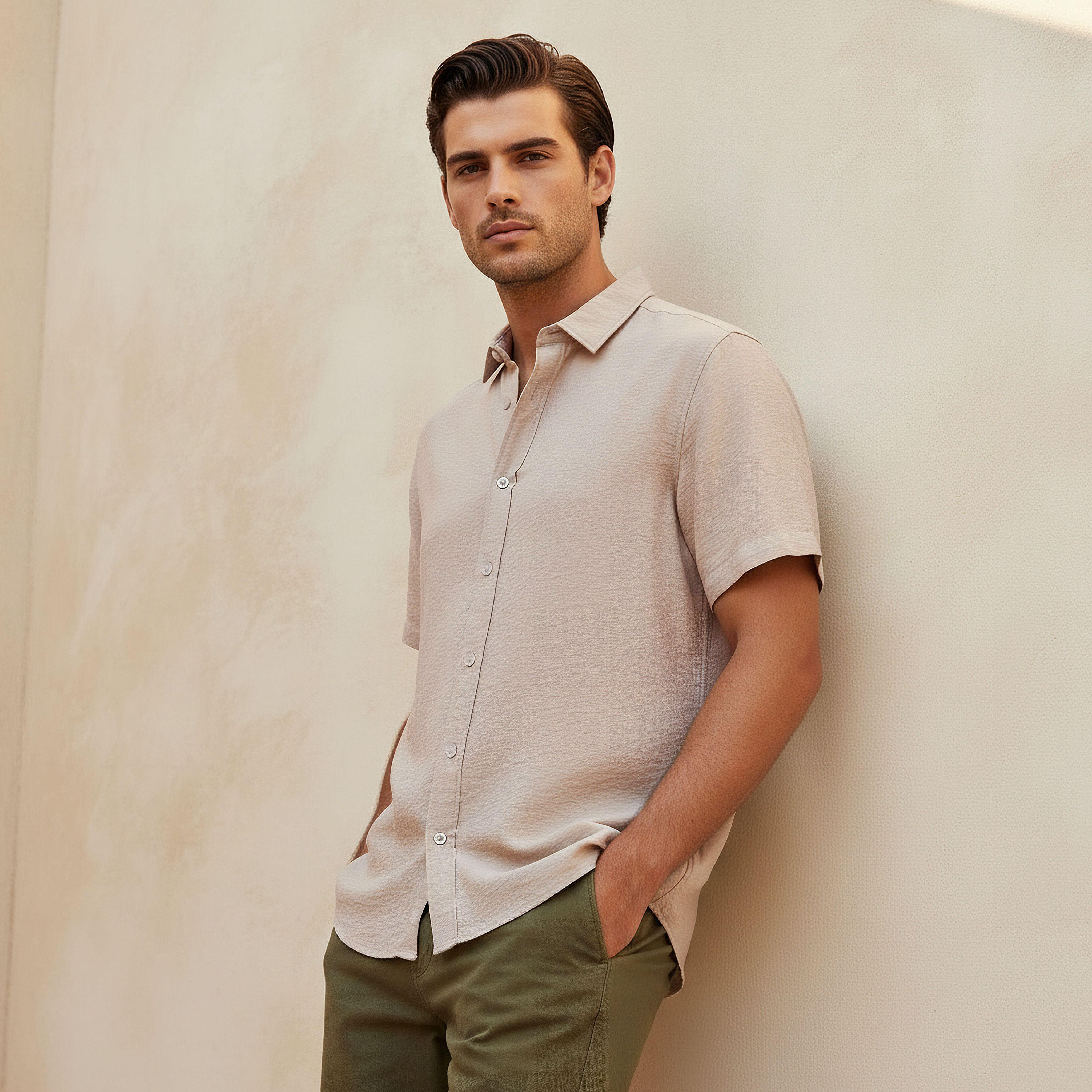 قميص بقصة عادية وياقة وملمس مجعد بارز وأكمام قصيرة للرجال-men-clothing-shirts-image-1