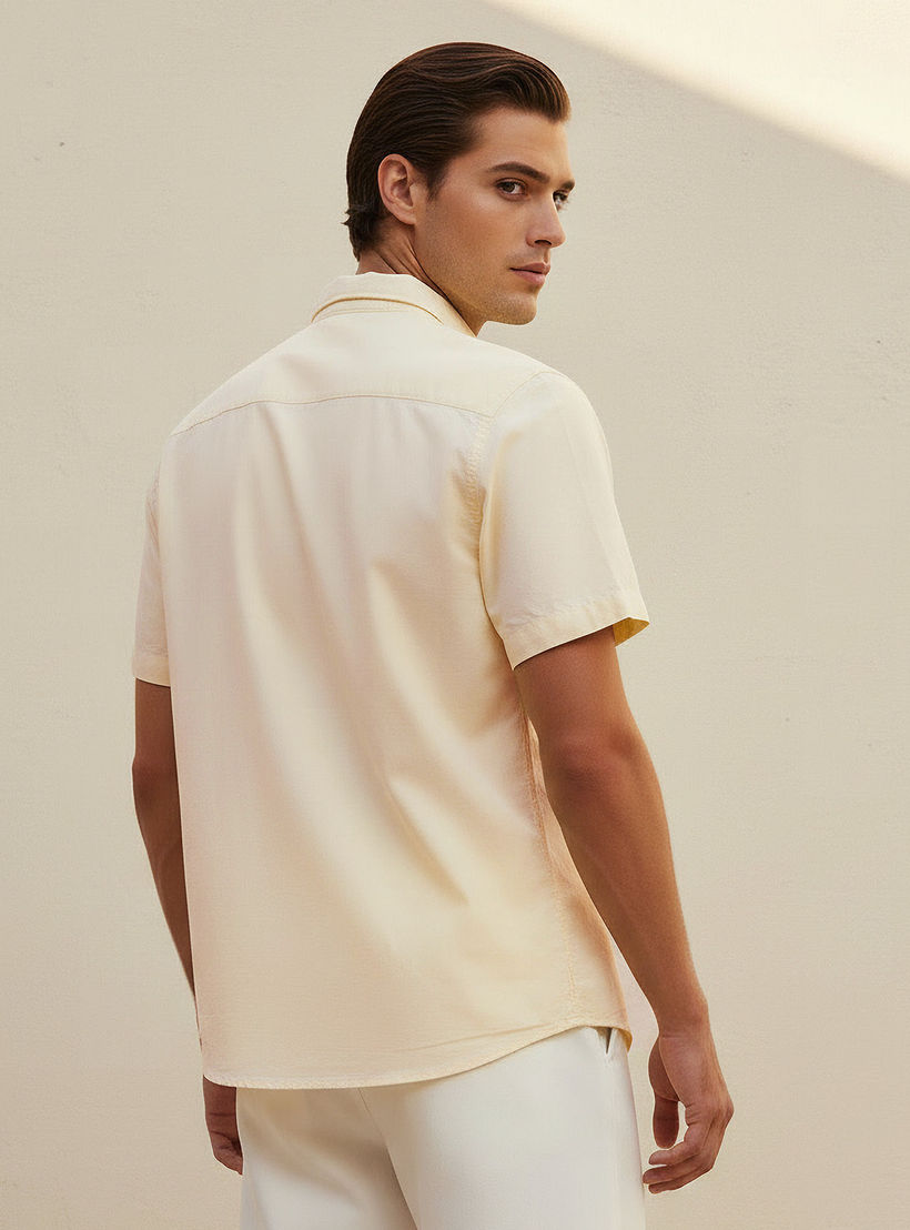 Men Regular Fit Collared Short Sleeves Oxford Shirt-men-clothing-shirts-image-4