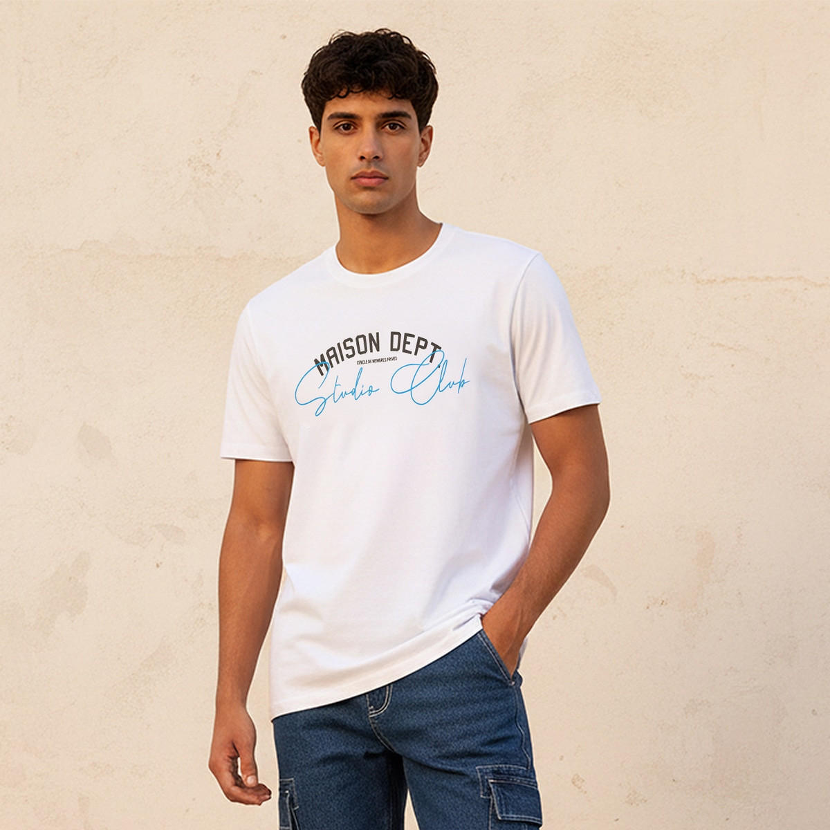 تيشيرت بقصة سليم وياقة ضيقة وأكمام قصيرة وطبعات من سبلاش بيسكس-men-clothing-tshirtsandpolos-tshirts-image-1