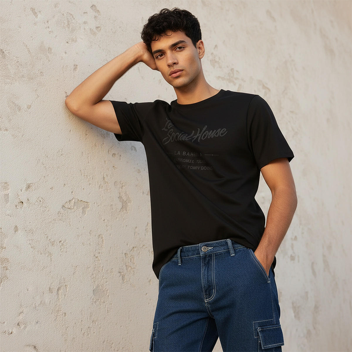 تيشيرت بطبعات تايبوجرافيك وأكمام قصيرة وقصة سليم وياقة ضيقة من سبلاش بيزك-men-clothing-tshirtsandpolos-tshirts-image-5