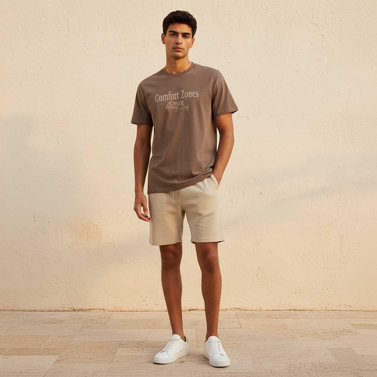تيشيرت بقصة سليم وياقة ضيقة وأكمام قصيرة وطبعات من أساسيات سبلاش-men-clothing-tshirtsandpolos-tshirts-image-3