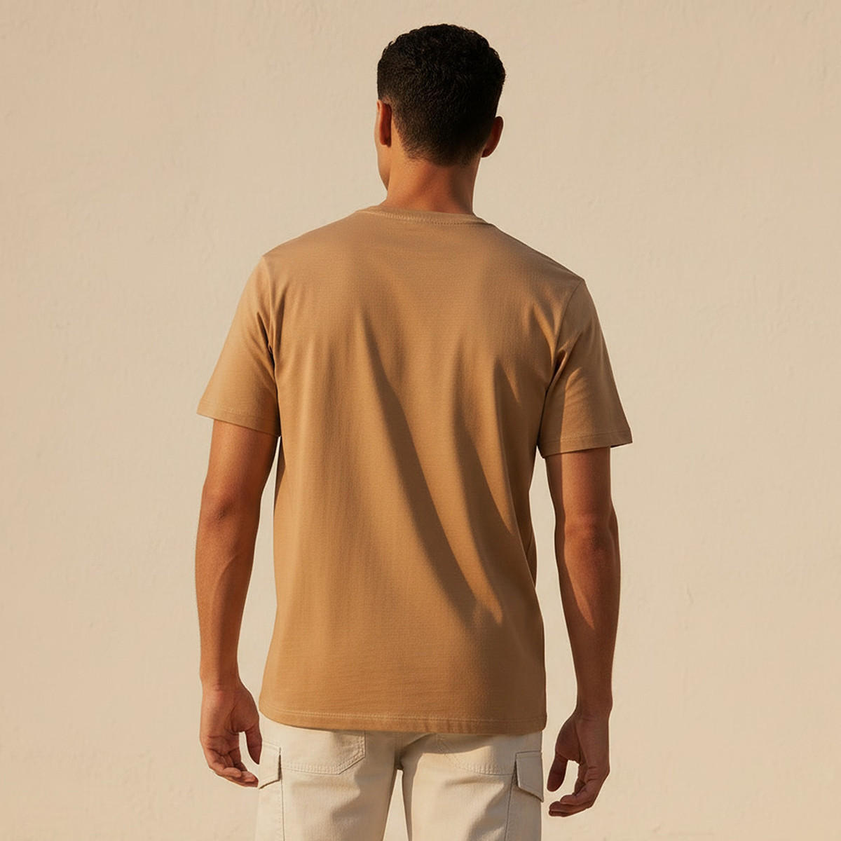 تيشيرت منقوش بقصّة سليم وياقة ضيقة وأكمام قصيرة للرجال-men-clothing-tshirtsandpolos-tshirts-image-4