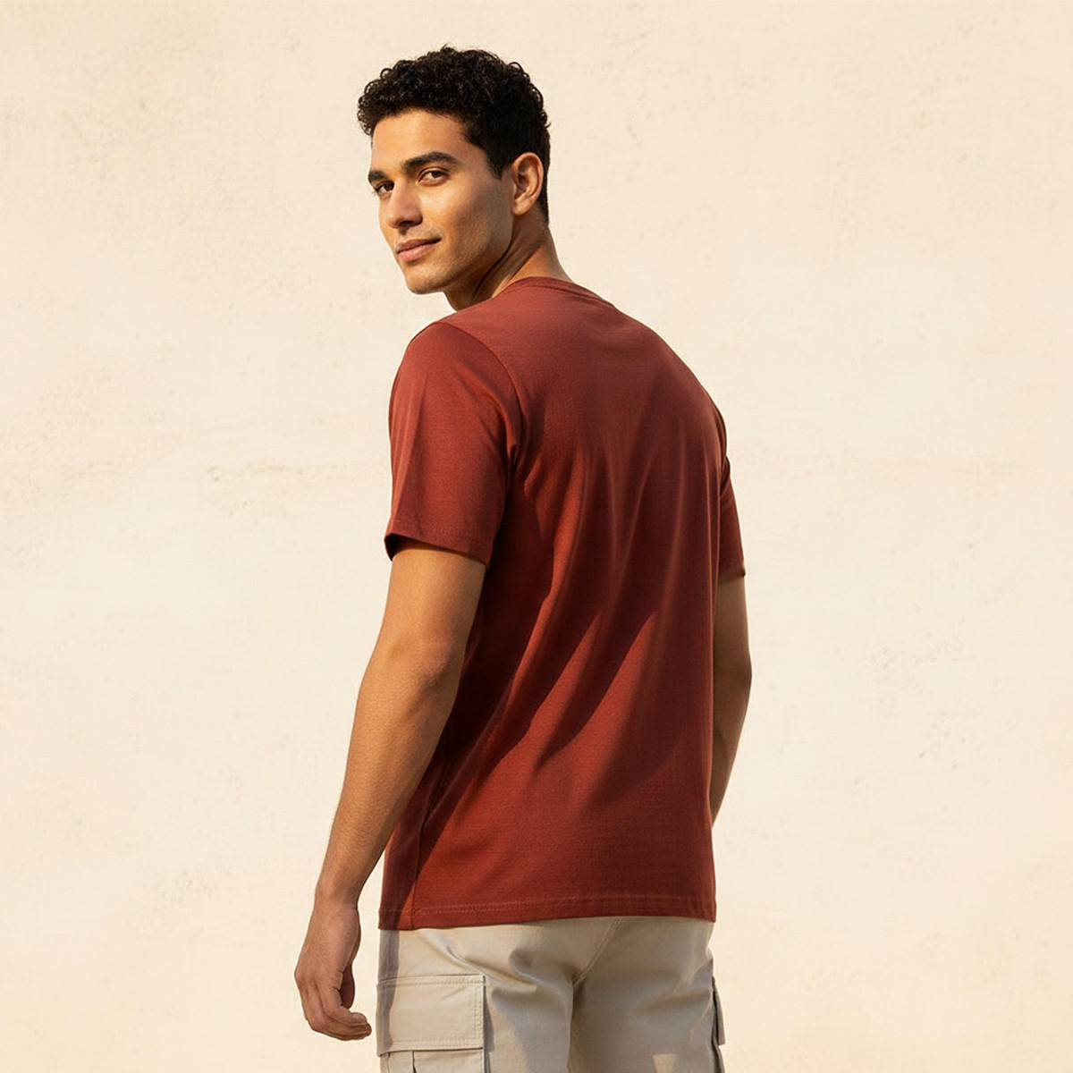 تيشيرت بقصّة سليم وياقة ضيقة وأكمام قصيرة وطبعات جرافيك من أساسيات سبلاش-men-clothing-tshirtsandpolos-tshirts-image-4