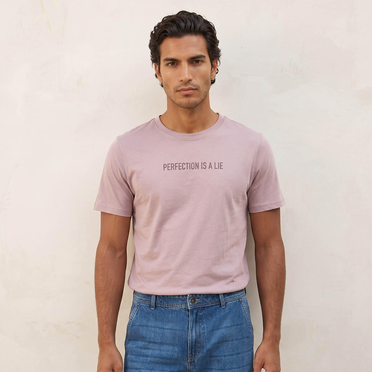 تيشيرت بقصة ضيقة وياقة ضيقة وطبعات شعار من أساسيات سبلاش-men-clothing-tshirtsandpolos-tshirts-image-5