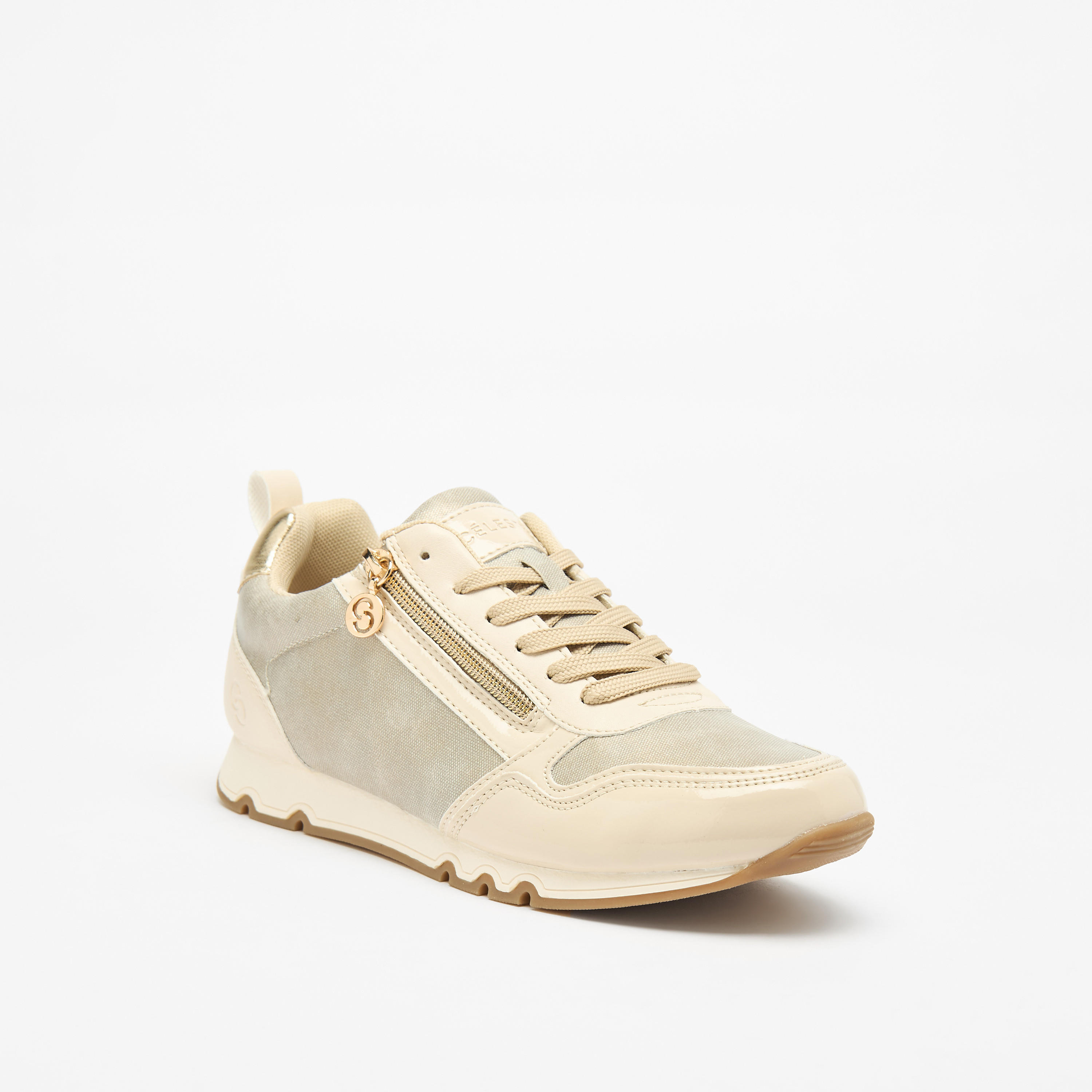 حذاء سنيكرز بكاحل منخفض ورباط إغلاق وألواح للنساء من سيليست-women-shoes-sneakers-image-6