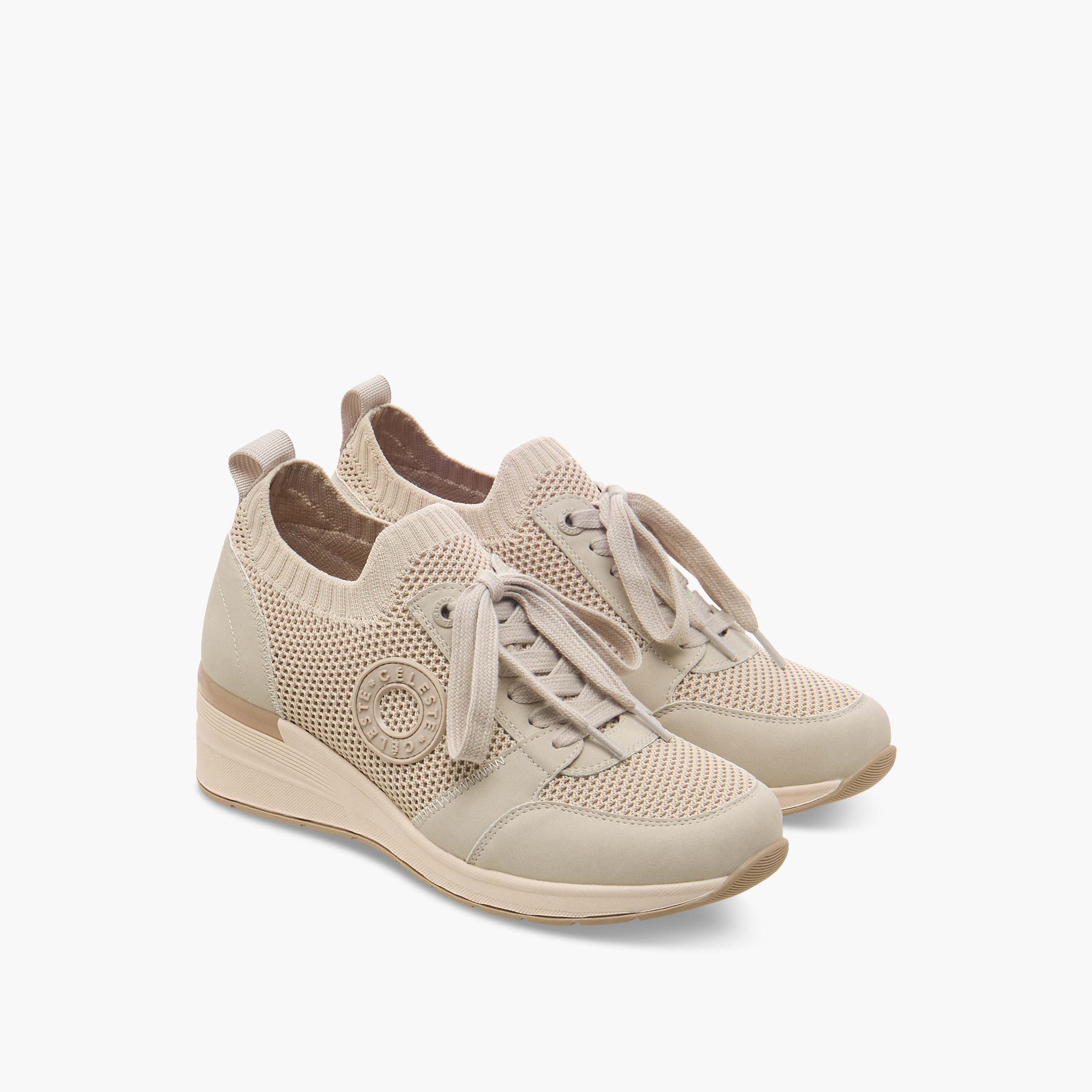 حذاء سنيكرز برباط إغلاق للنساء من سيليست-women-shoes-sneakers-image-1