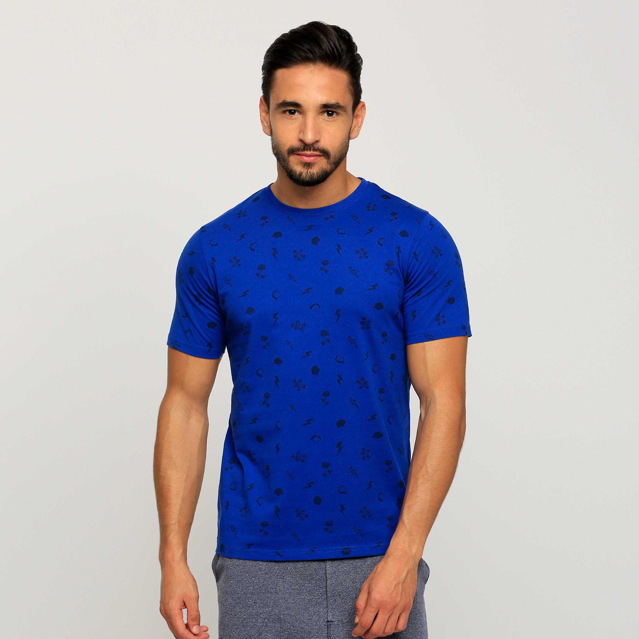 تيشيرت بأكمام قصيرة وياقة ضيّقة وطبعات-men-clothing-tshirtsandpolos-tshirts-image-5