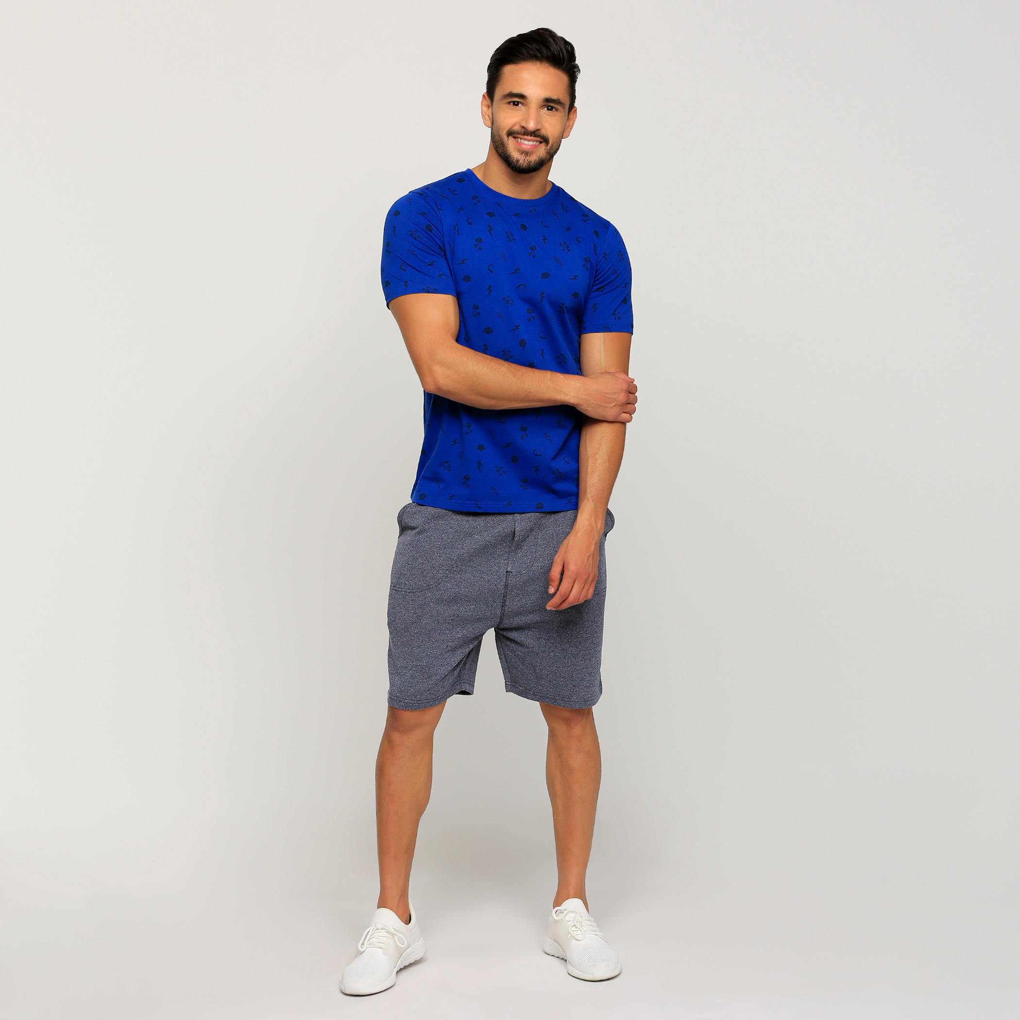 تيشيرت بأكمام قصيرة وياقة ضيّقة وطبعات-men-clothing-tshirtsandpolos-tshirts-image-1