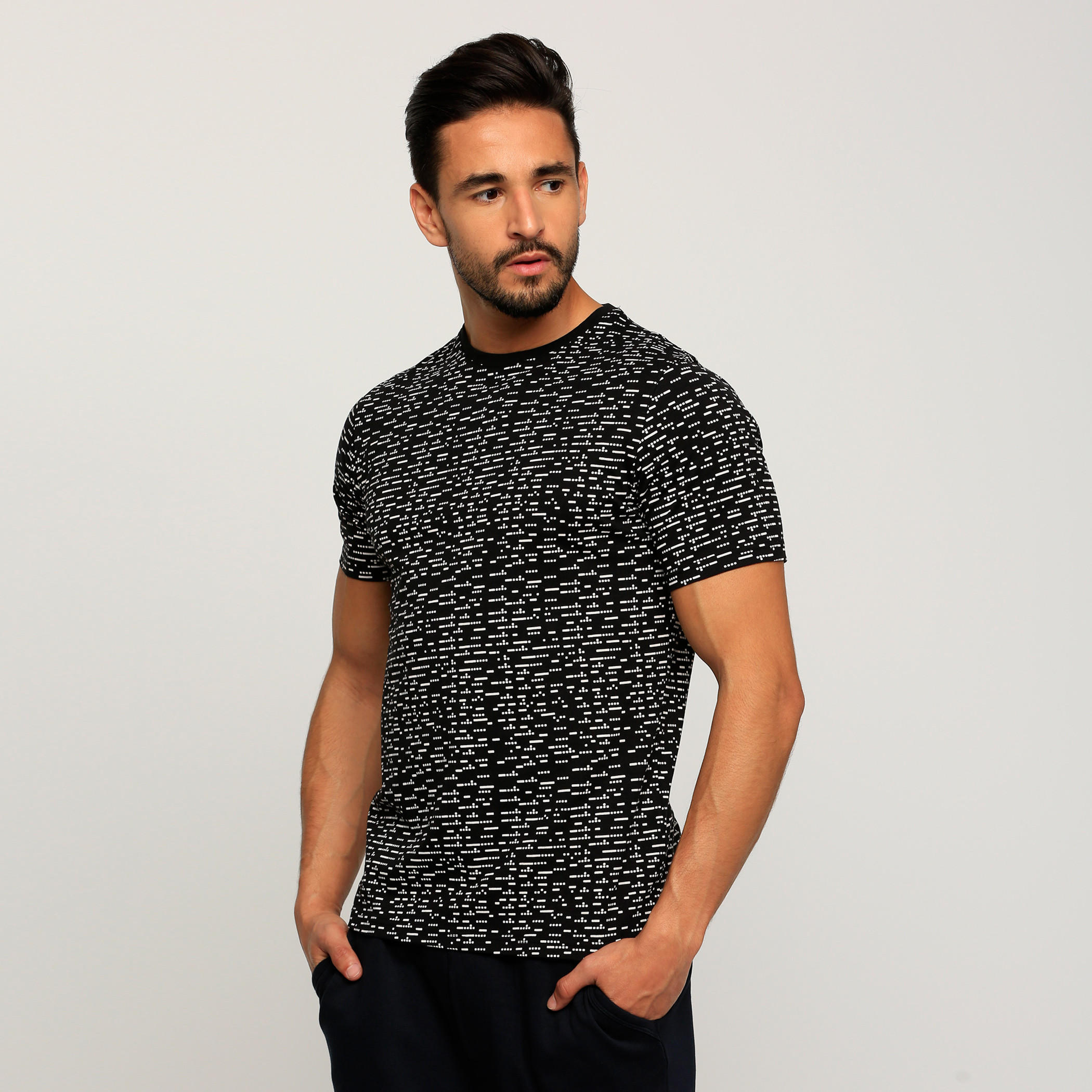 تيشيرت بياقة مستديرة وأكمام قصيرة وطبعات-men-clothing-tshirtsandpolos-tshirts-image-3