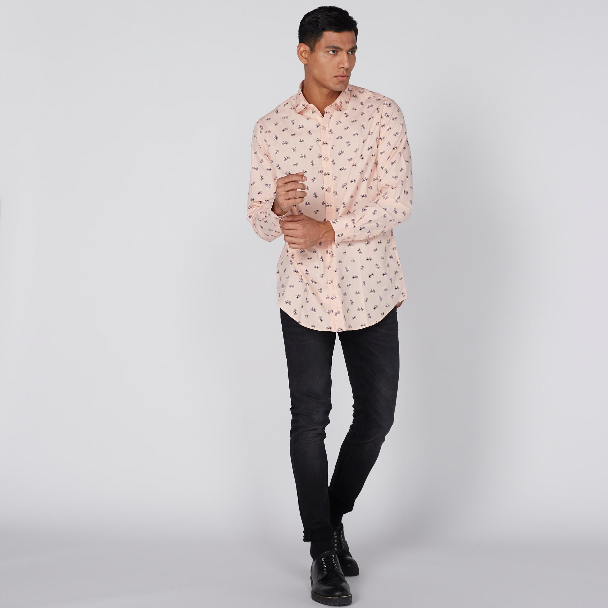 قميص بأكمام طويلة وأزرار وطبعات-men-clothing-shirts-image-2