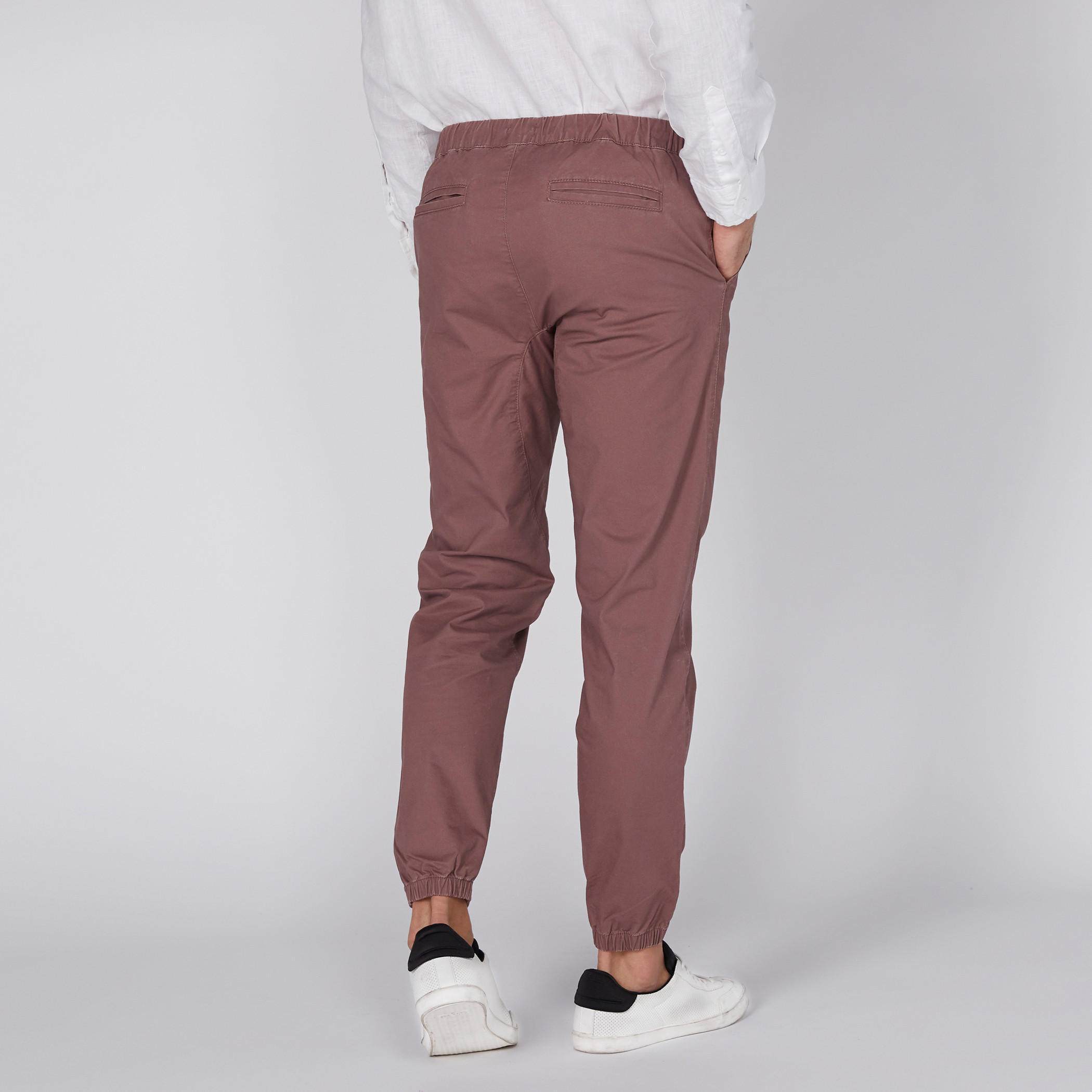 بنطال رياضي طويل ومنسوج برباط-men-clothing-bottoms-joggers-image-5