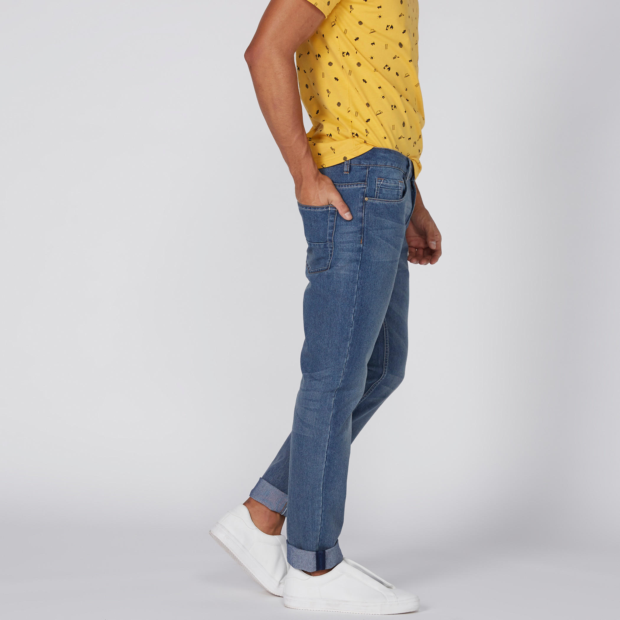 بنطال جينز طويل بجيوب-men-clothing-bottoms-jeans-image-3