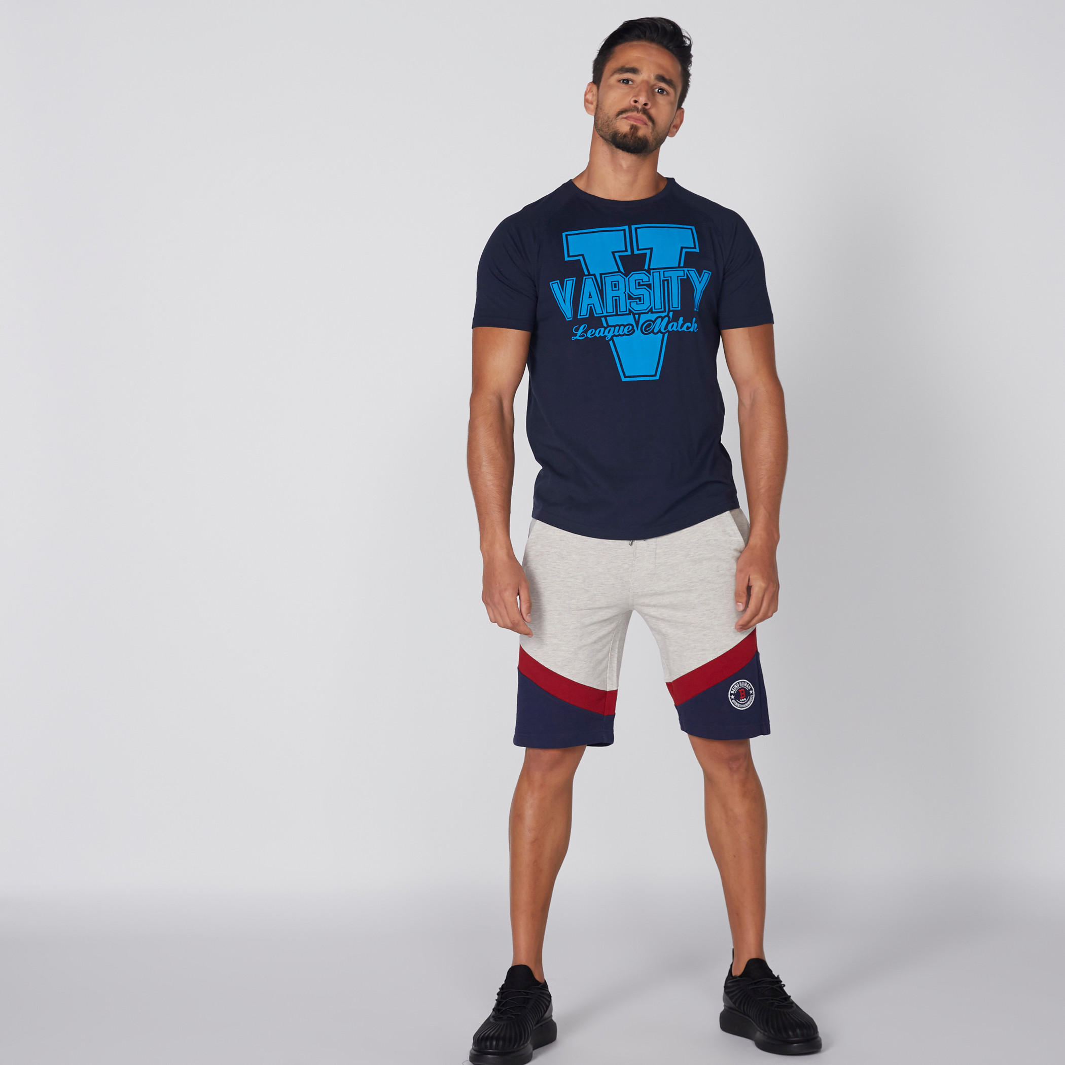 تيشيرت بطبعات وياقة مستديرة وأكمام قصيرة-men-clothing-tshirtsandpolos-tshirts-image-3