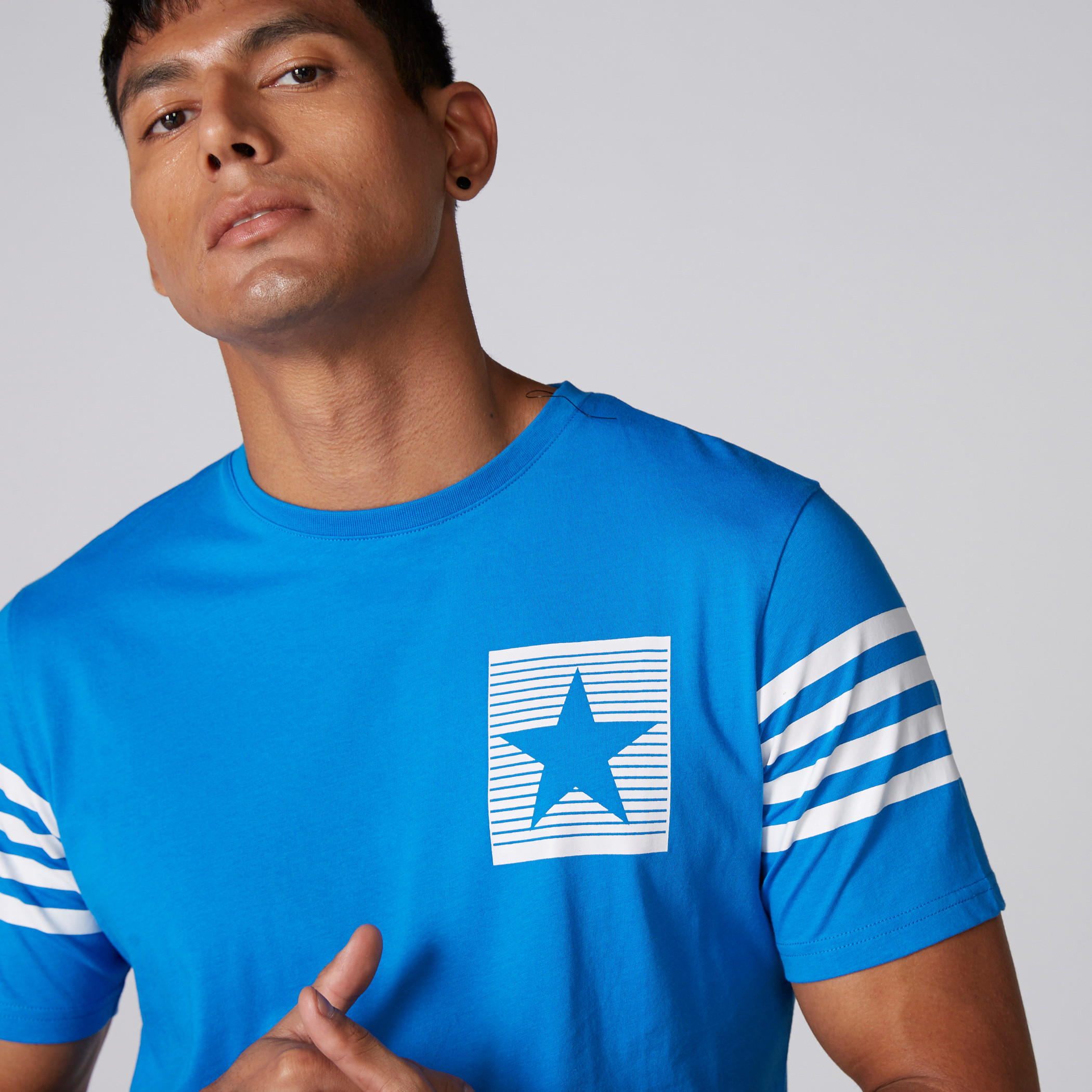 تيشيرت بياقة مستديرة وأكمام قصيرة وطبعات-men-clothing-tshirtsandpolos-tshirts-image-3