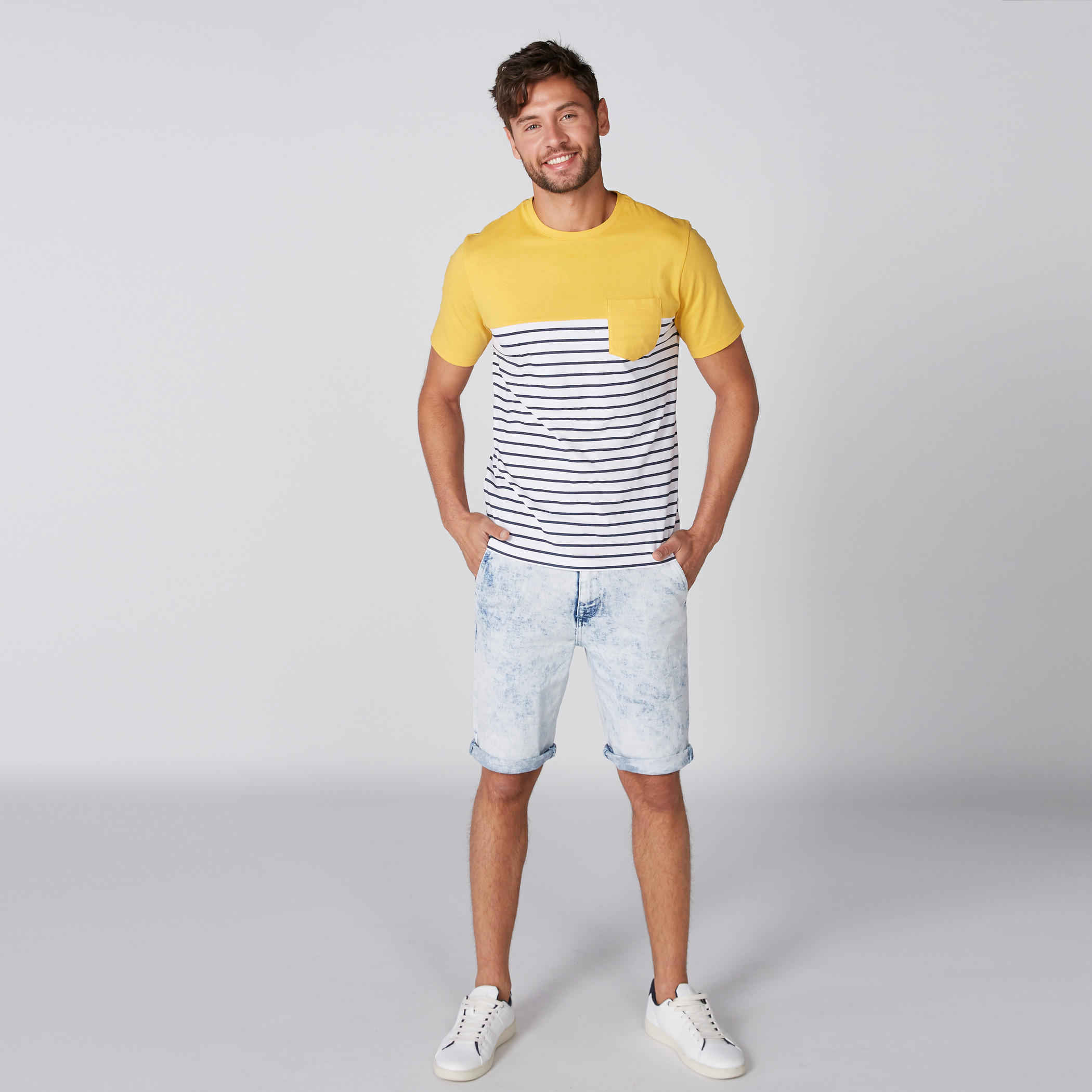 تيشيرت مقلم بياقة مستديرة وأكمام قصيرة-men-clothing-tshirtsandpolos-tshirts-image-3
