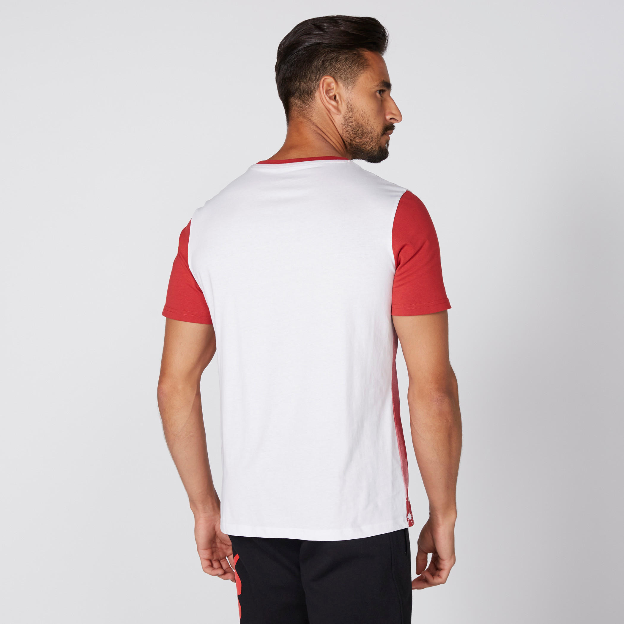 تيشيرت بياقة مستديرة وأكمام قصيرة وطبعات-men-clothing-tshirtsandpolos-tshirts-image-4