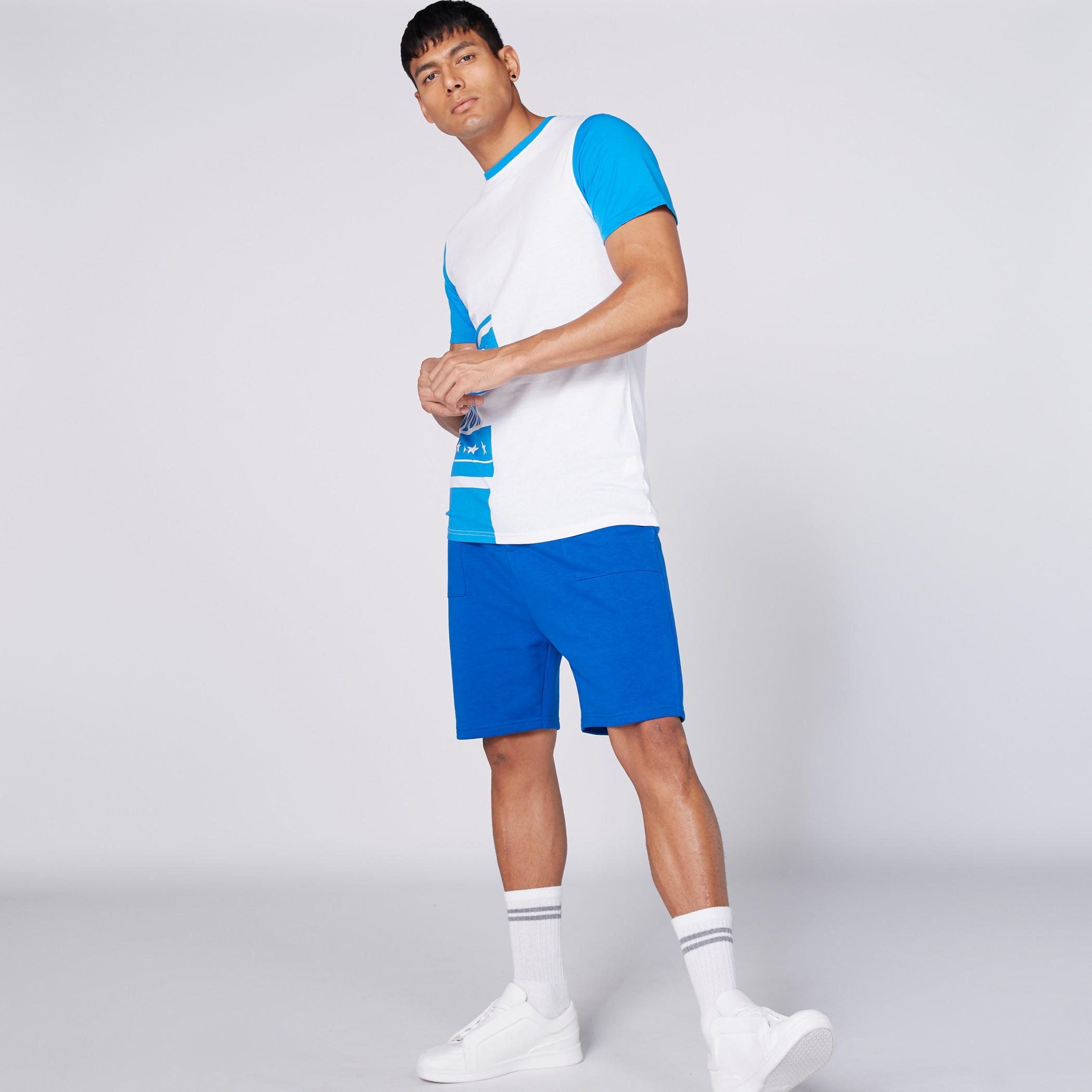 تيشيرت بياقة مستديرة وأكمام قصيرة وطبعات-men-clothing-tshirtsandpolos-tshirts-image-3