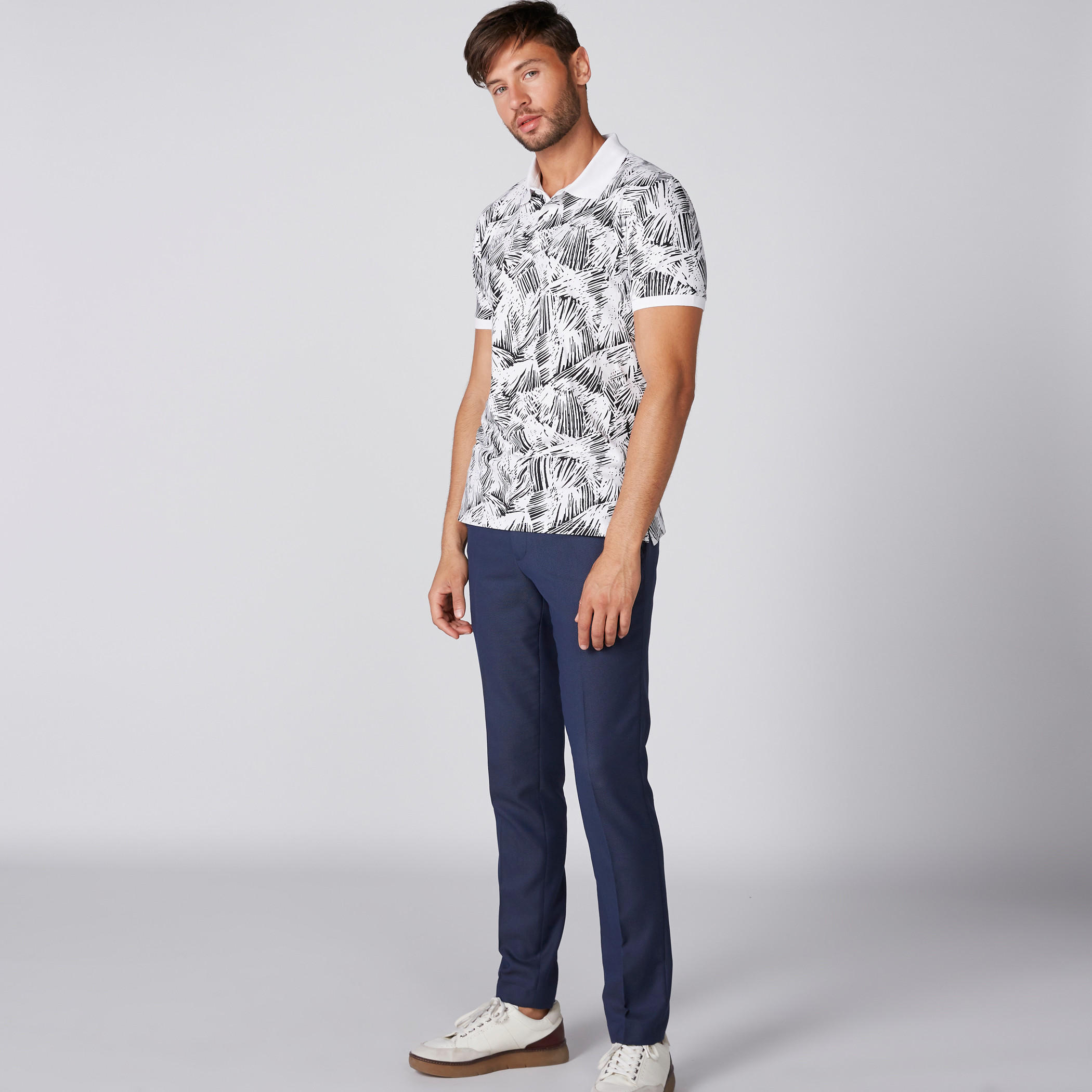 تيشيرت بياقة بولو وأكمام قصيرة وطبعات-men-clothing-tshirtsandpolos-polos-image-3