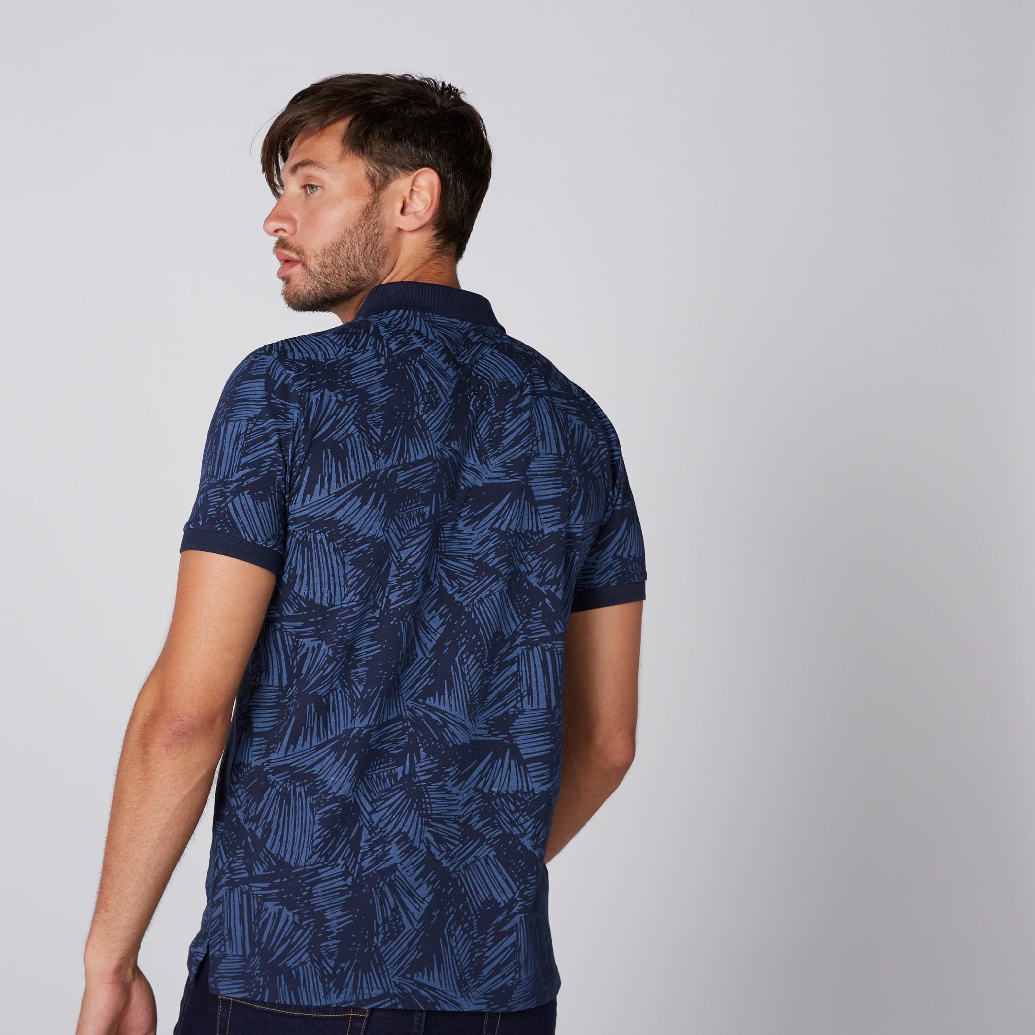 تيشيرت بياقة بولو وأكمام قصيرة وطبعات-men-clothing-tshirtsandpolos-polos-image-3