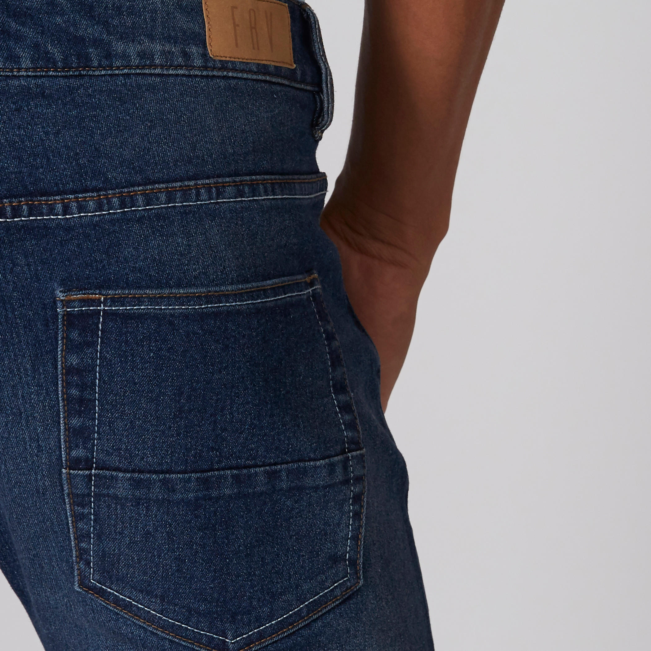 بنطال جينز طويل بزر وجيوب-men-clothing-bottoms-jeans-image-4