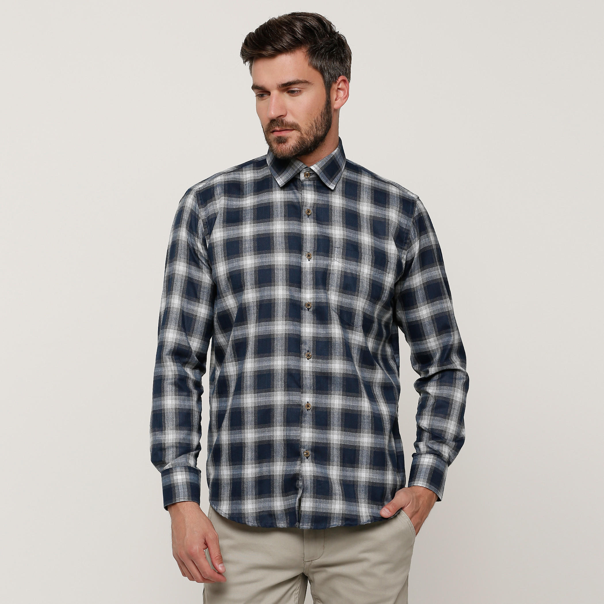 قميص كاروهات بأكمام طويلة وأزرار-men-clothing-shirts-image-5