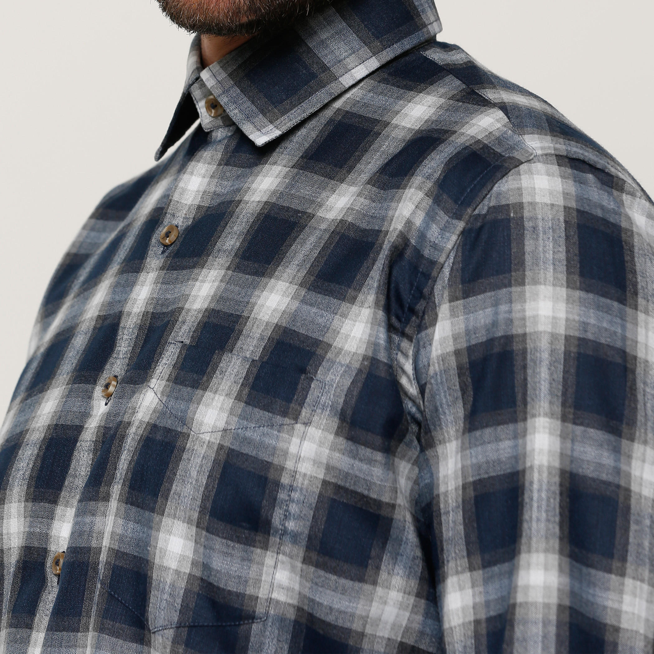قميص كاروهات بأكمام طويلة وأزرار-men-clothing-shirts-image-2