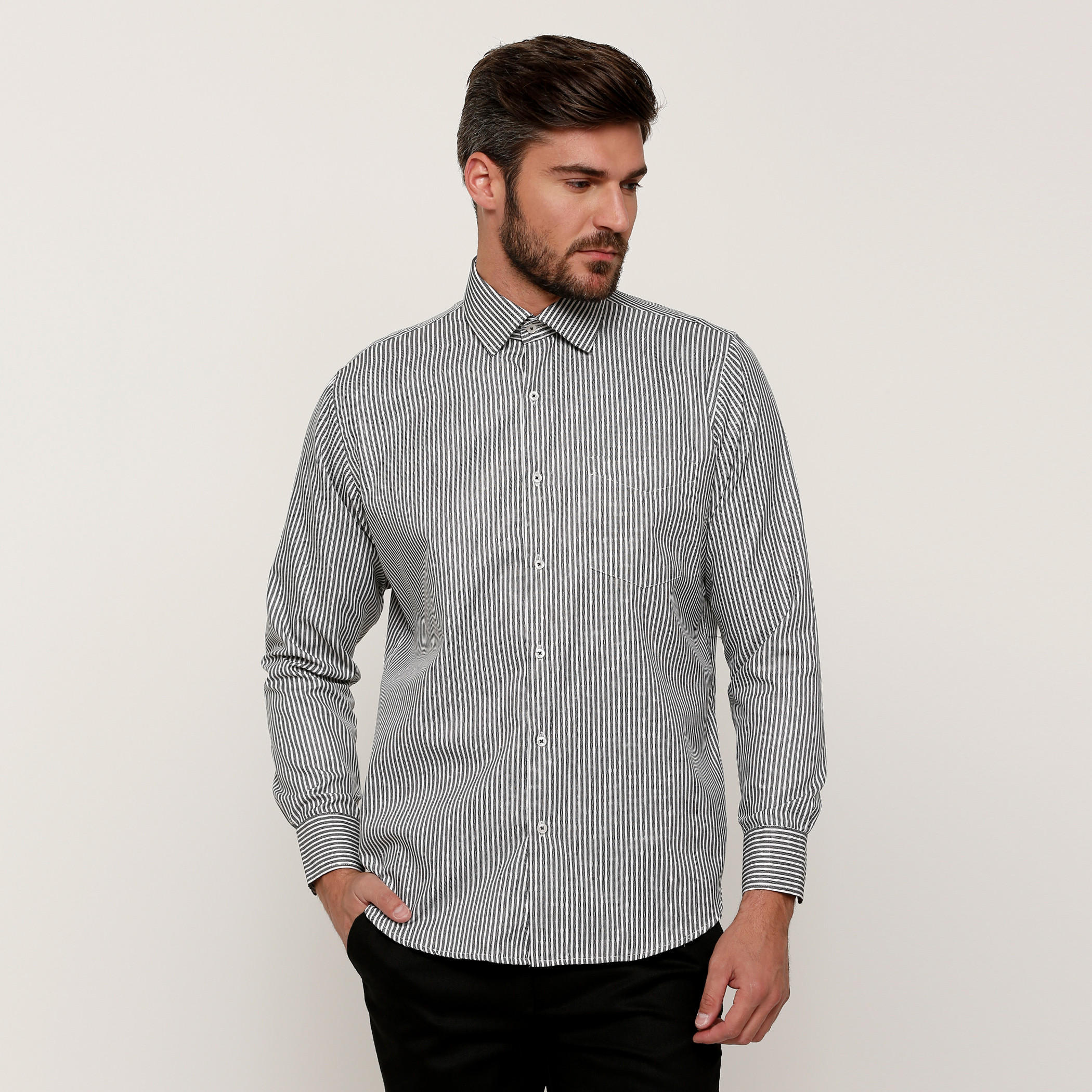 قميص مقلّم بأكمام طويلة وأزرار-men-clothing-shirts-image-5