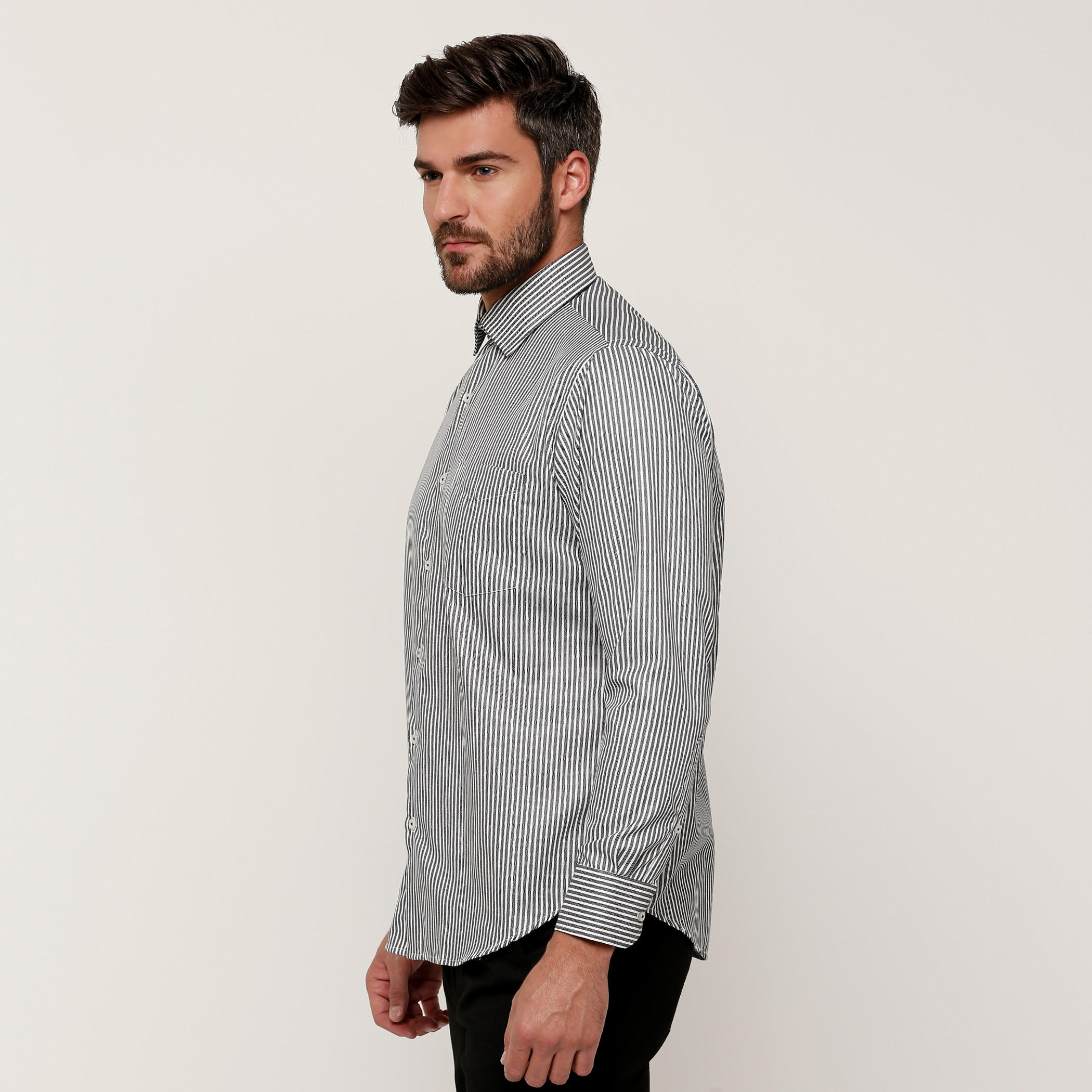 قميص مقلّم بأكمام طويلة وأزرار-men-clothing-shirts-image-3