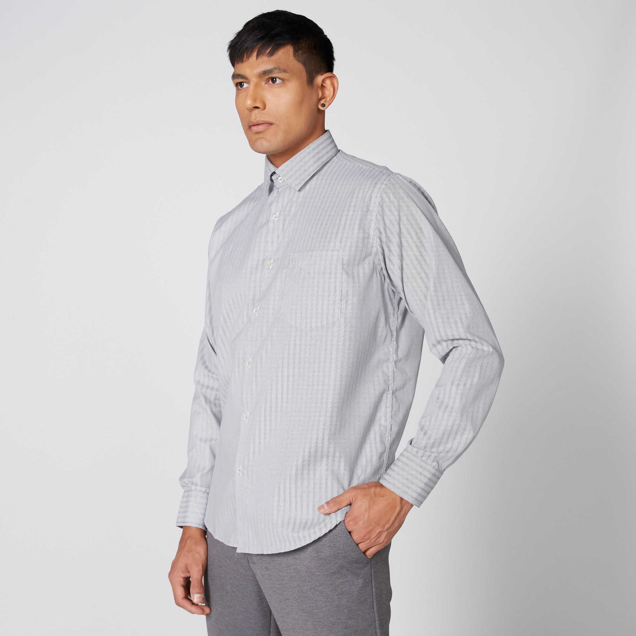قميص مقلم بارز الملمس بأكمام طويلة وأزرار-men-clothing-shirts-image-4